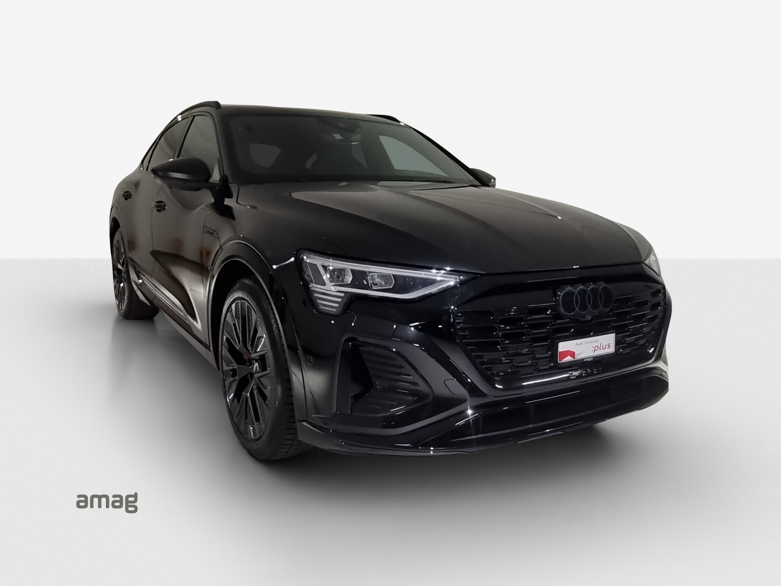 AUDI Q8 Sportback 55 e-tron Black Edition quattro-image-6