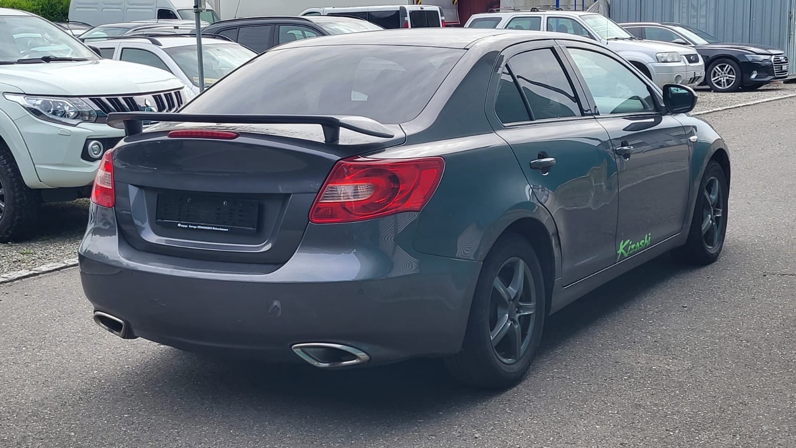 SUZUKI Kizashi 2.4 GL Top 4WD CVT-image-3