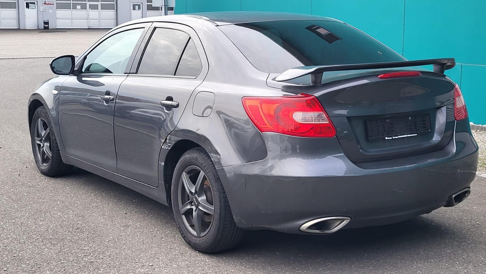 SUZUKI Kizashi 2.4 GL Top 4WD CVT-image-5
