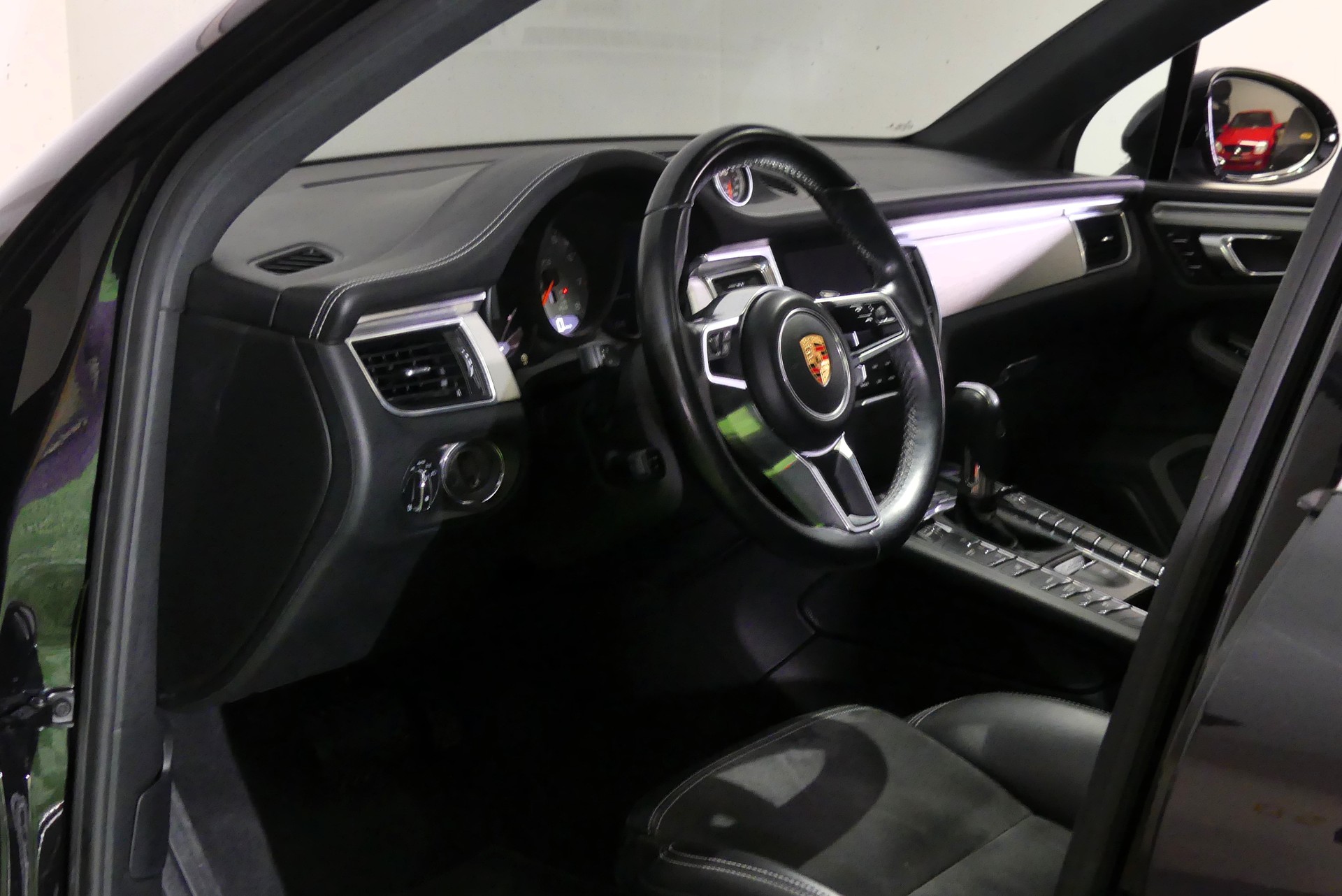 PORSCHE Macan GTS PDK-image-8