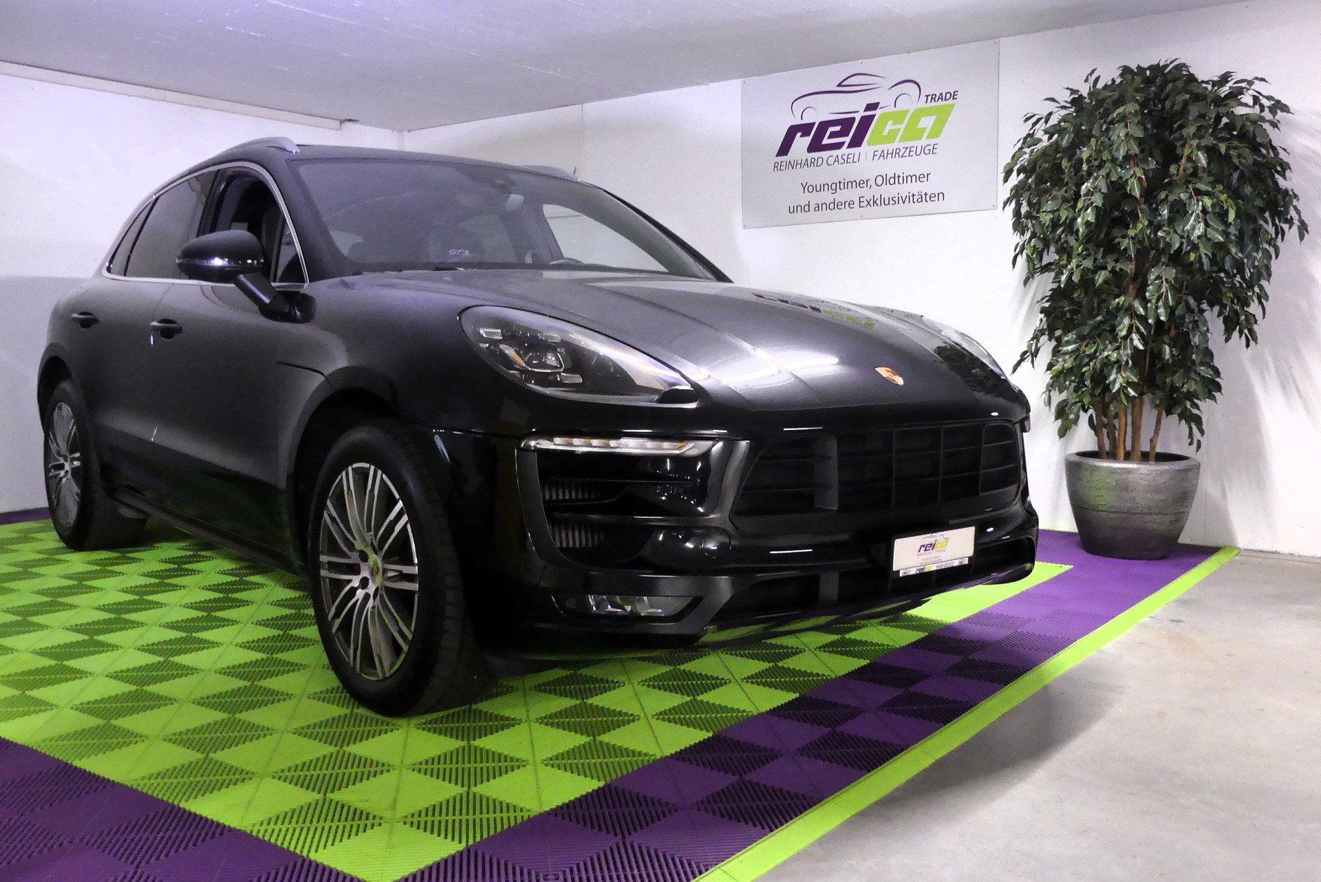 PORSCHE Macan GTS PDK