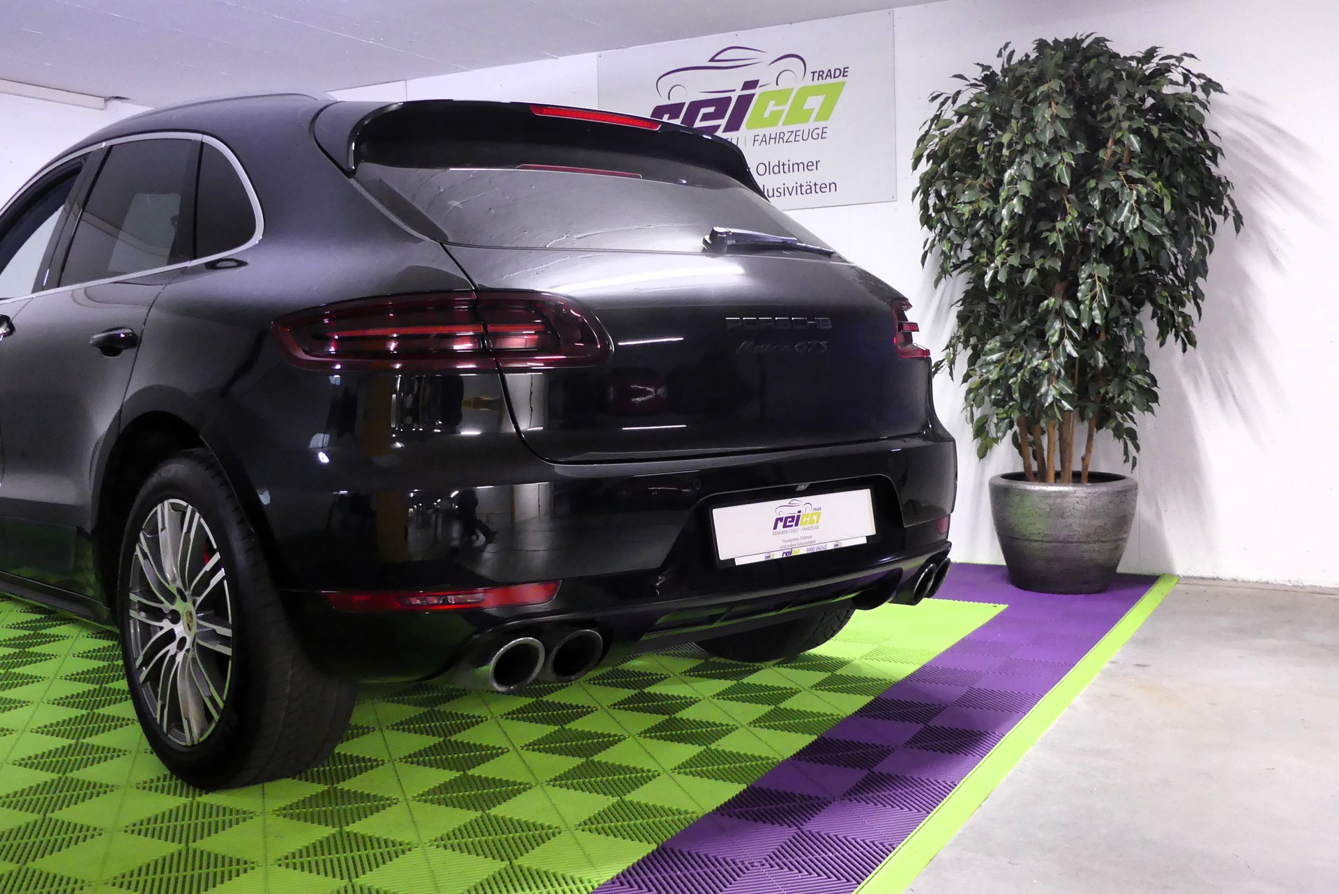 PORSCHE Macan GTS PDK-image-3
