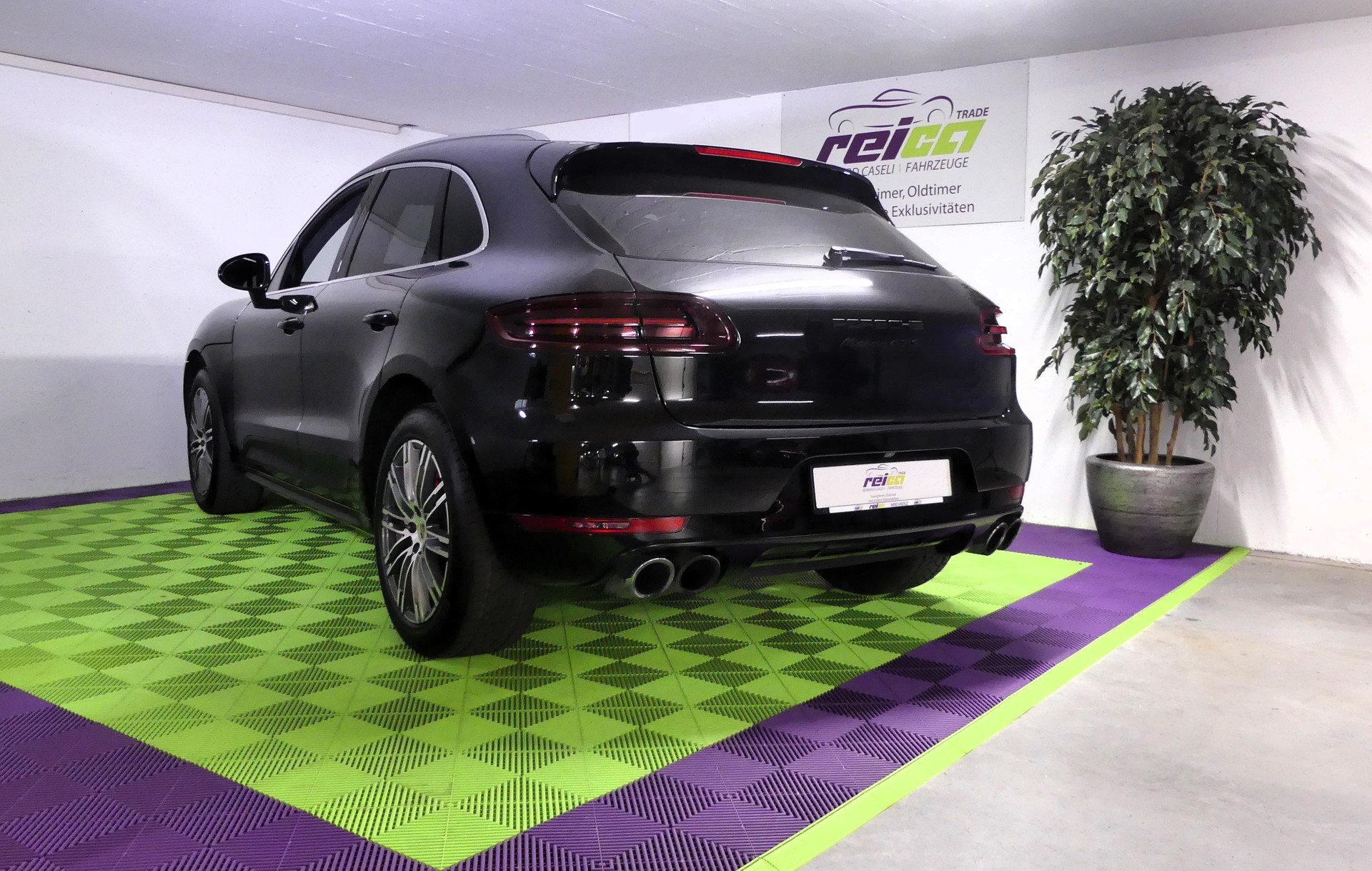 PORSCHE Macan GTS PDK-image-9