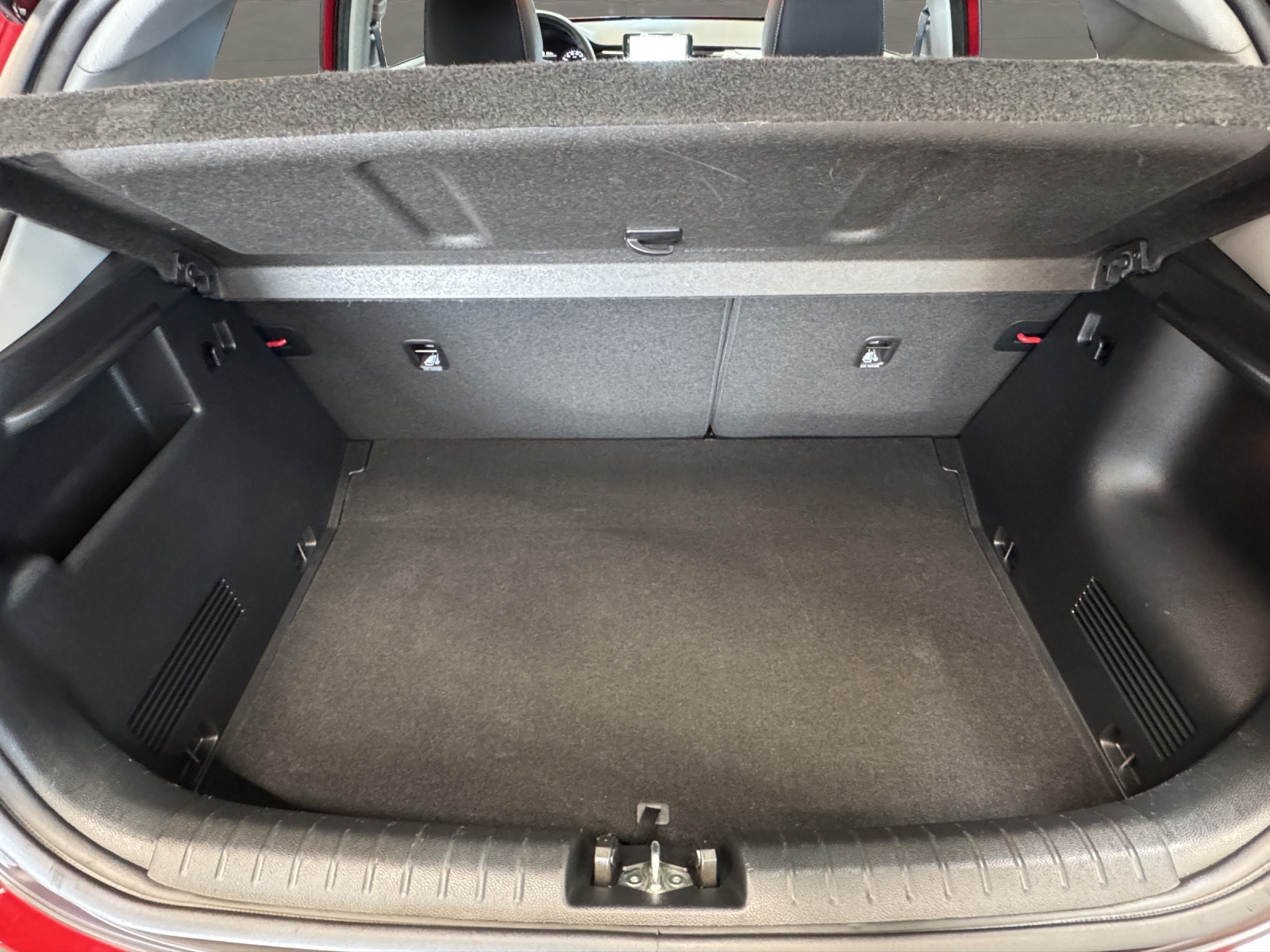 KIA Stonic 1.0 T-GDi MHEV First Edition-image-10