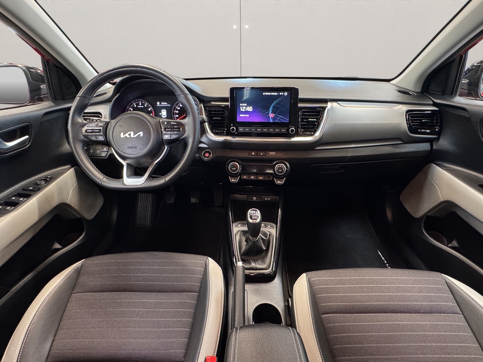 KIA Stonic 1.0 T-GDi MHEV First Edition-image-13