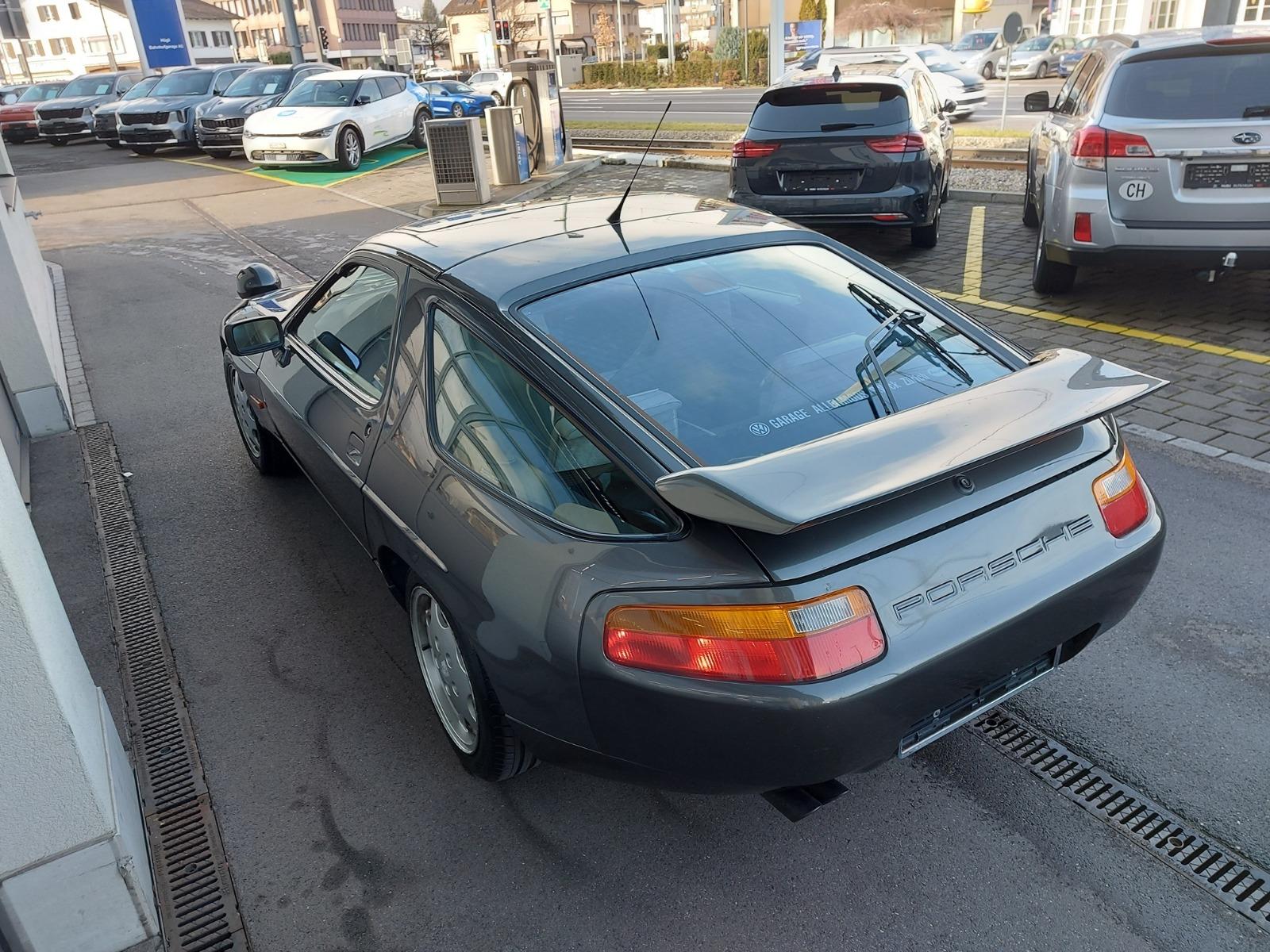 PORSCHE 928 5.0 S4-image-13