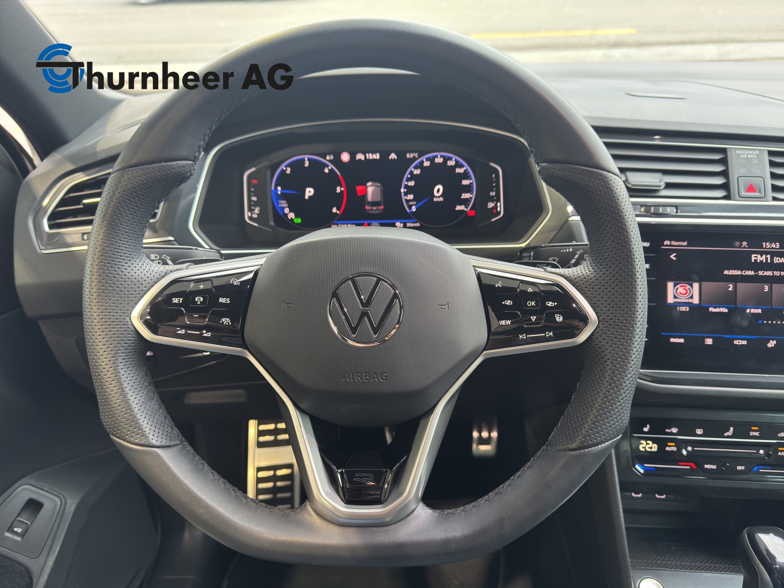 VW Tiguan 2.0 TDI SCR R-Line 4Motion DSG-image-8