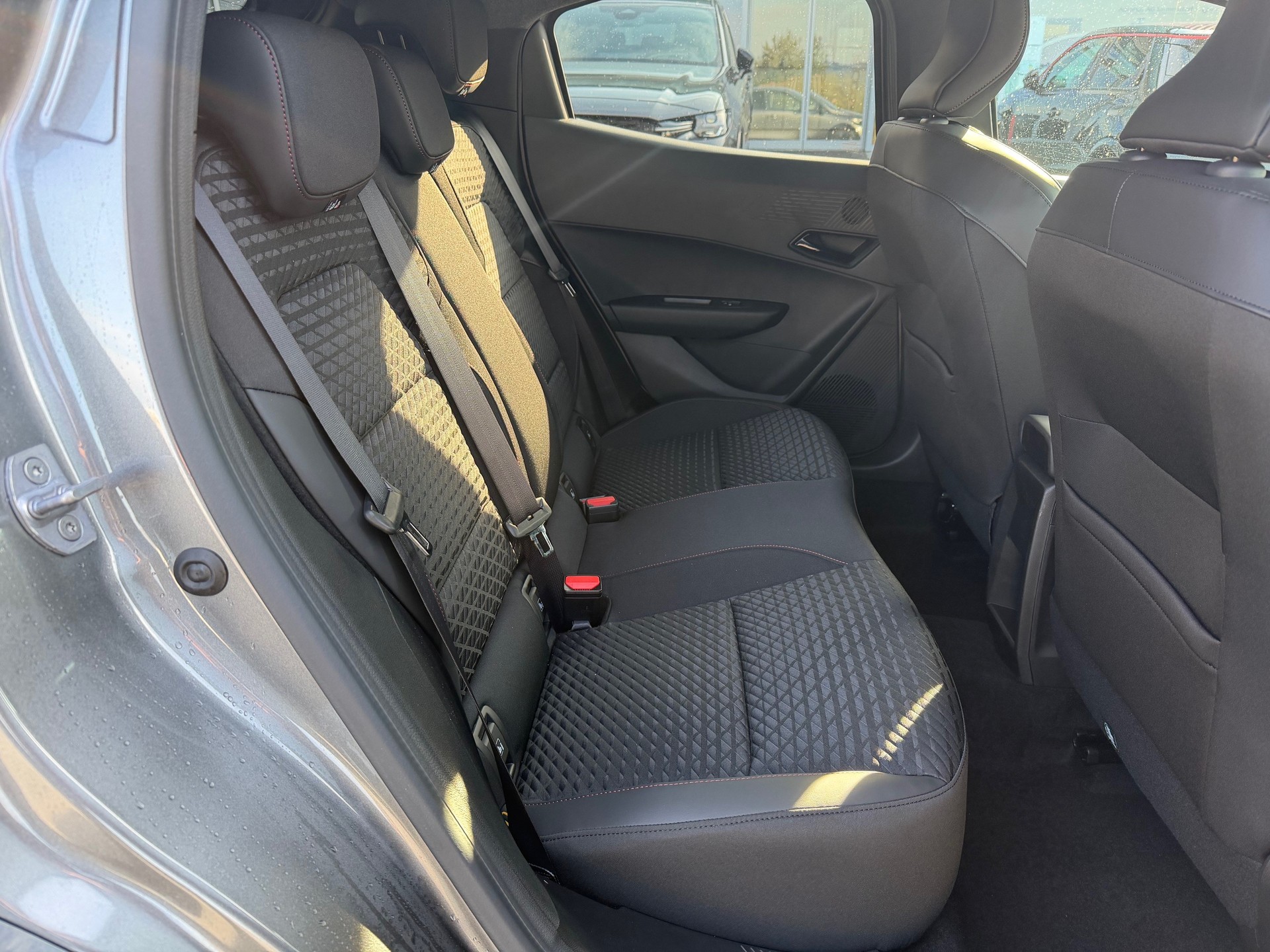 RENAULT Clio 1.8 E-Tech Techno-image-7