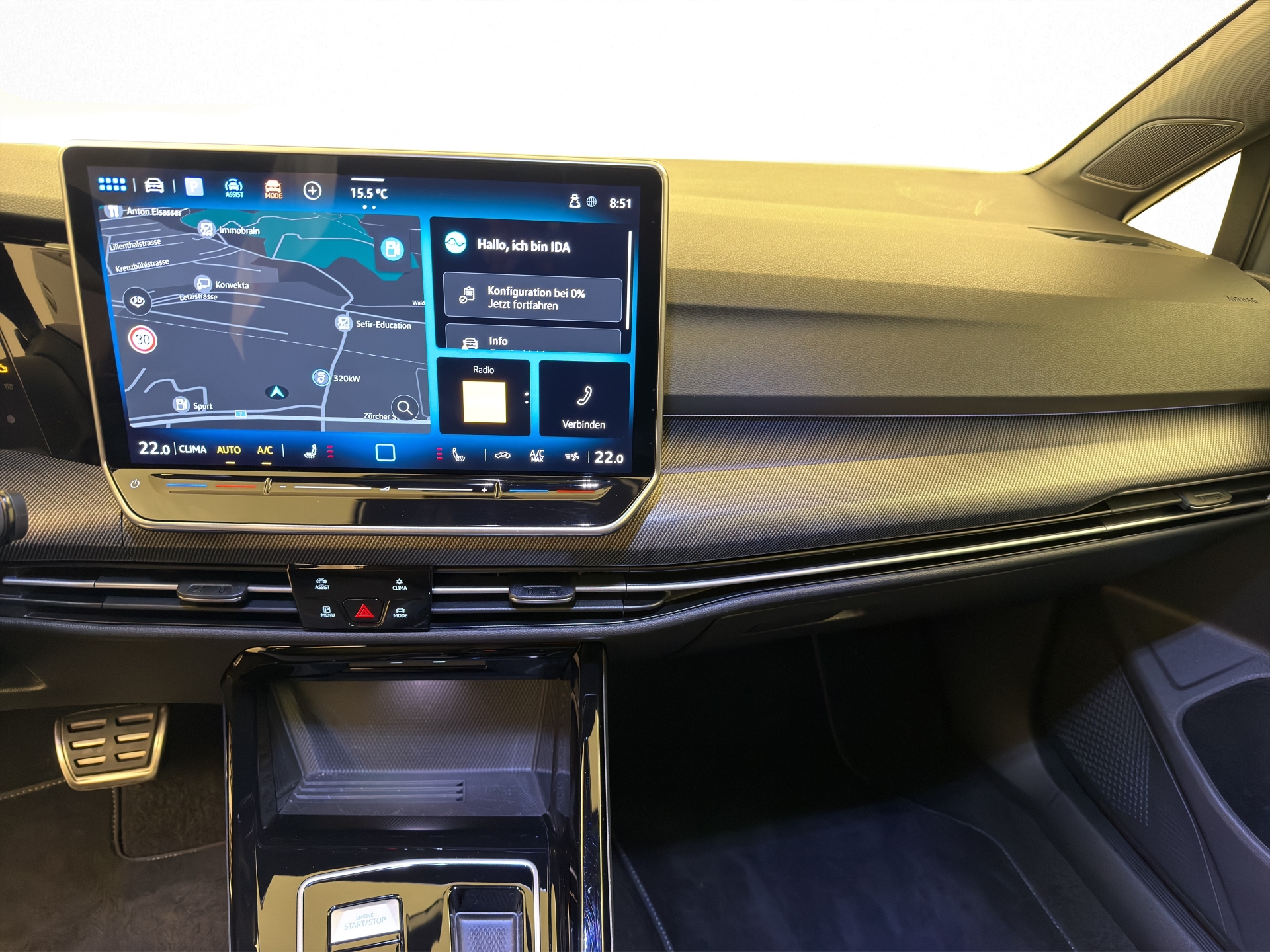 VW Golf 8 1.5 eTSI R-Line DSG-image-6