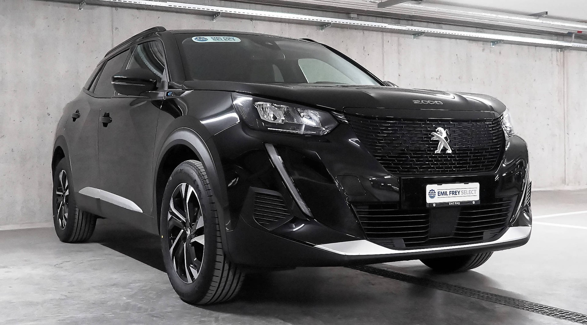 PEUGEOT 2008 e Allure Pack-image-0