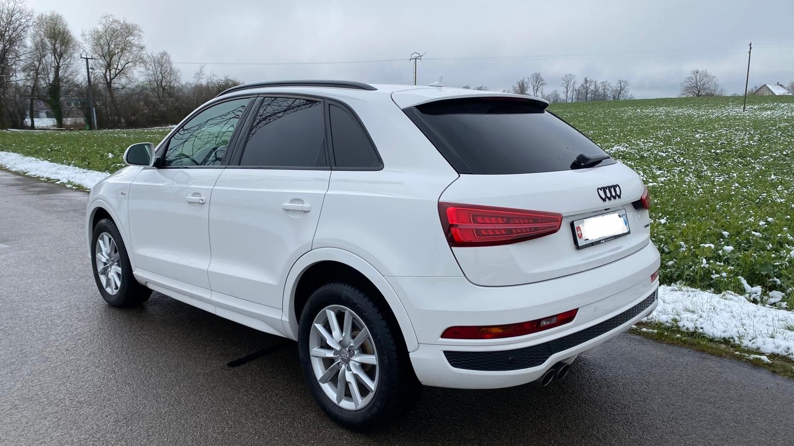AUDI Q3 2.0 TFSI sport quattro S-tronic-image-1