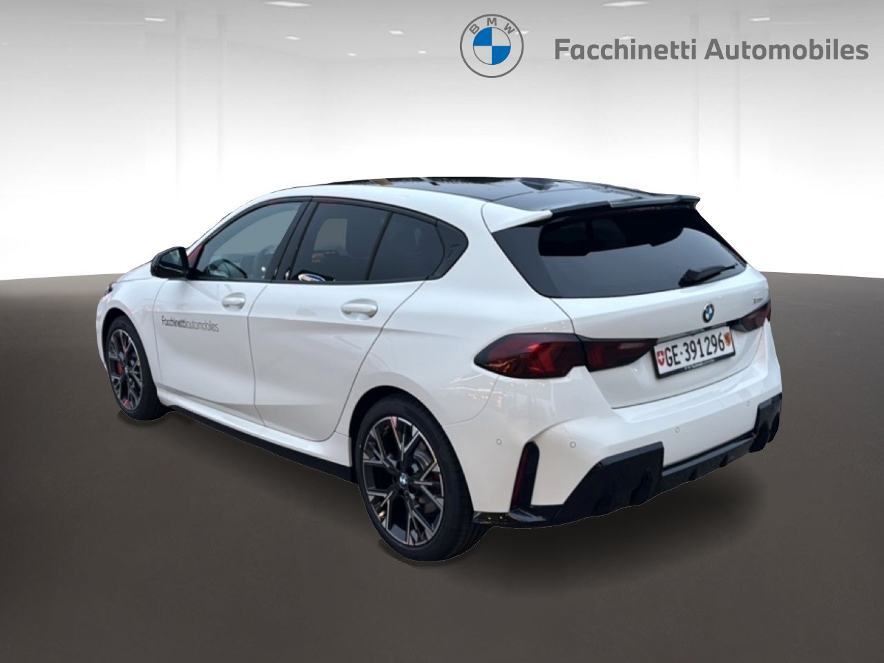 BMW 120d M Sport Pro Steptronic-showroom-element-2