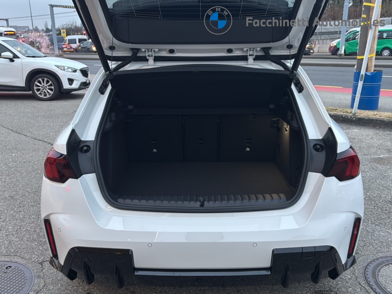 BMW 120d M Sport Pro Steptronic-image-12