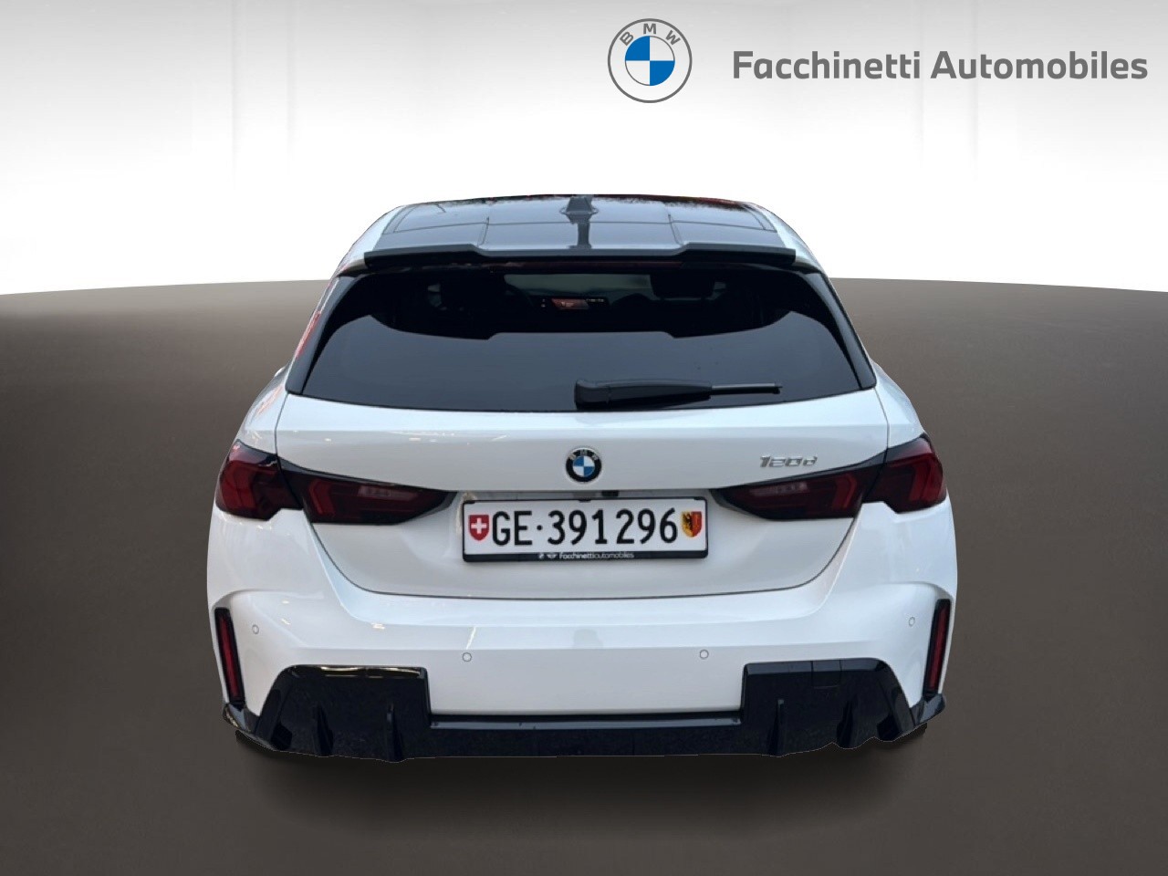 BMW 120d M Sport Pro Steptronic-showroom-element-3