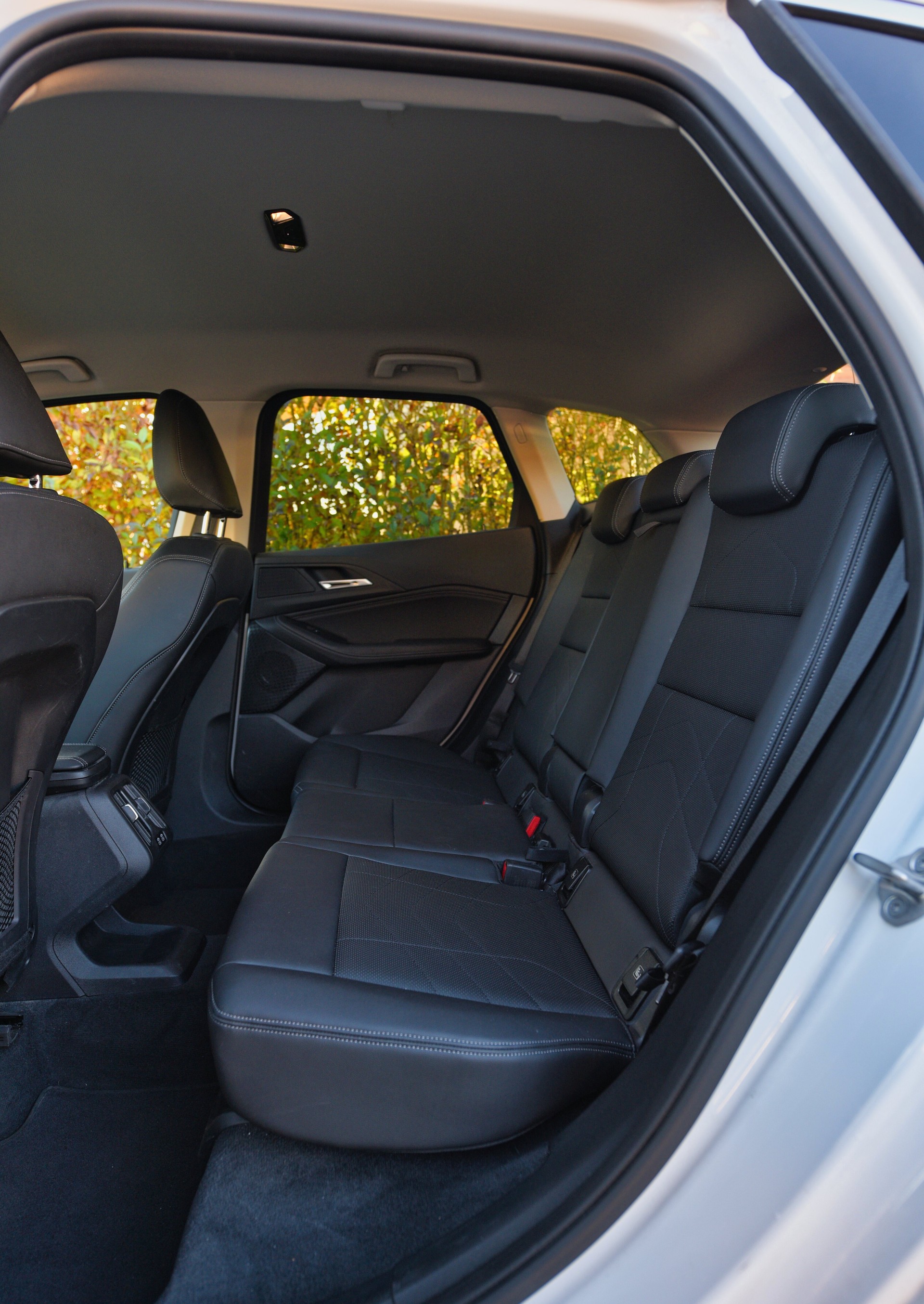 BMW 223i Active Tourer xDrive DKG-image-5