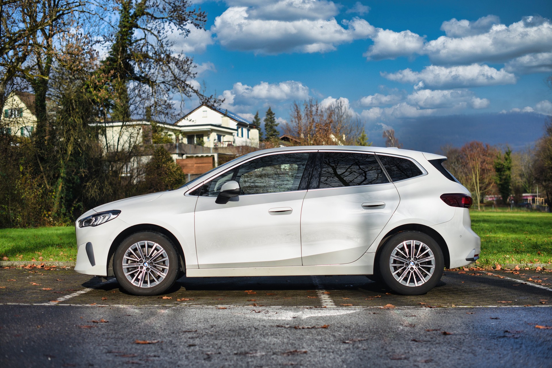 BMW 223i Active Tourer xDrive DKG-image-1