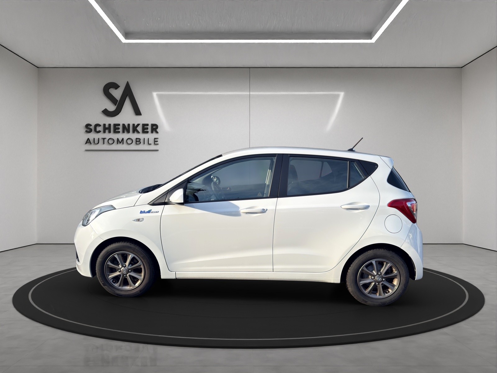 HYUNDAI i10 1.0 Amplia-showroom-element-1