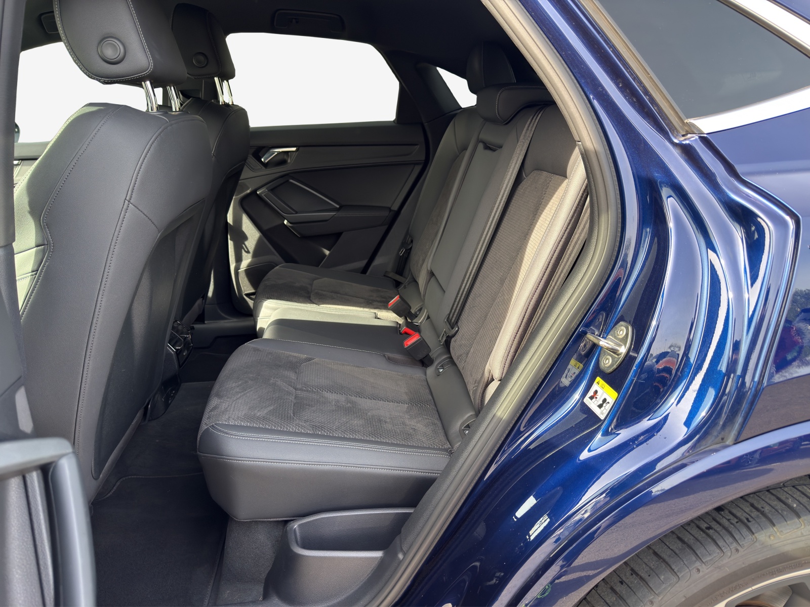 AUDI Q3 Sportback 35 TFSI S line Attraction S-tronic-image-11