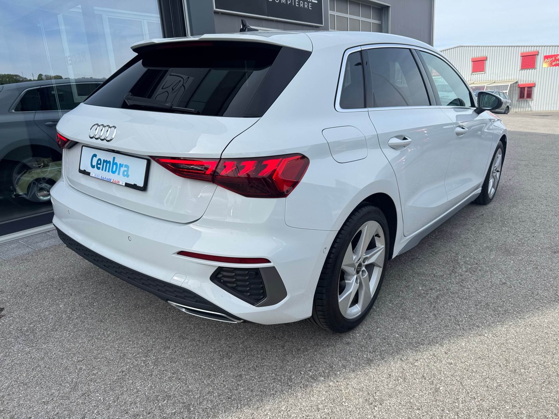AUDI Sportback 35 TFSI S line Attraction S-tronic-image-9
