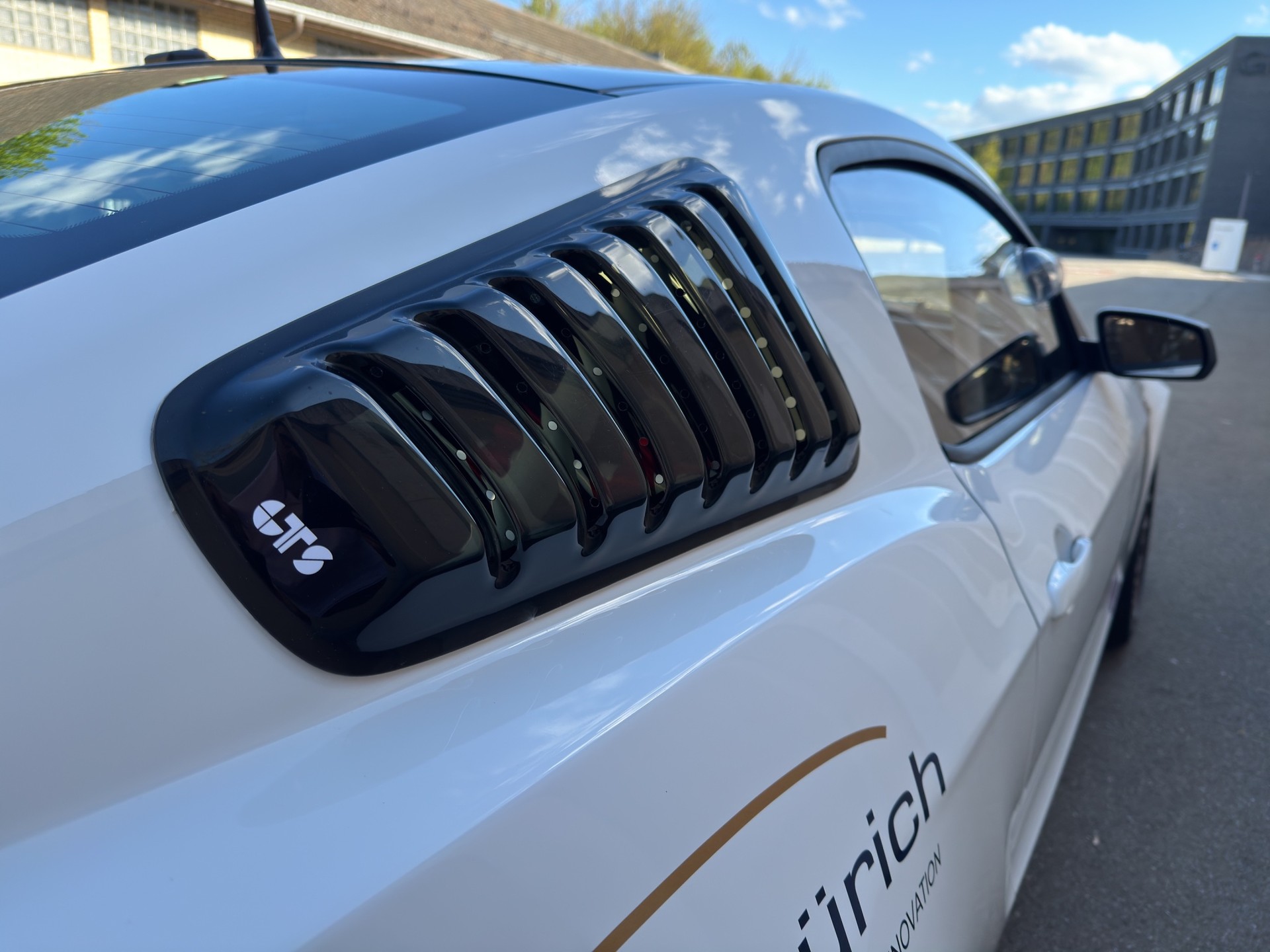 FORD Mustang Boss 302 S-image-24