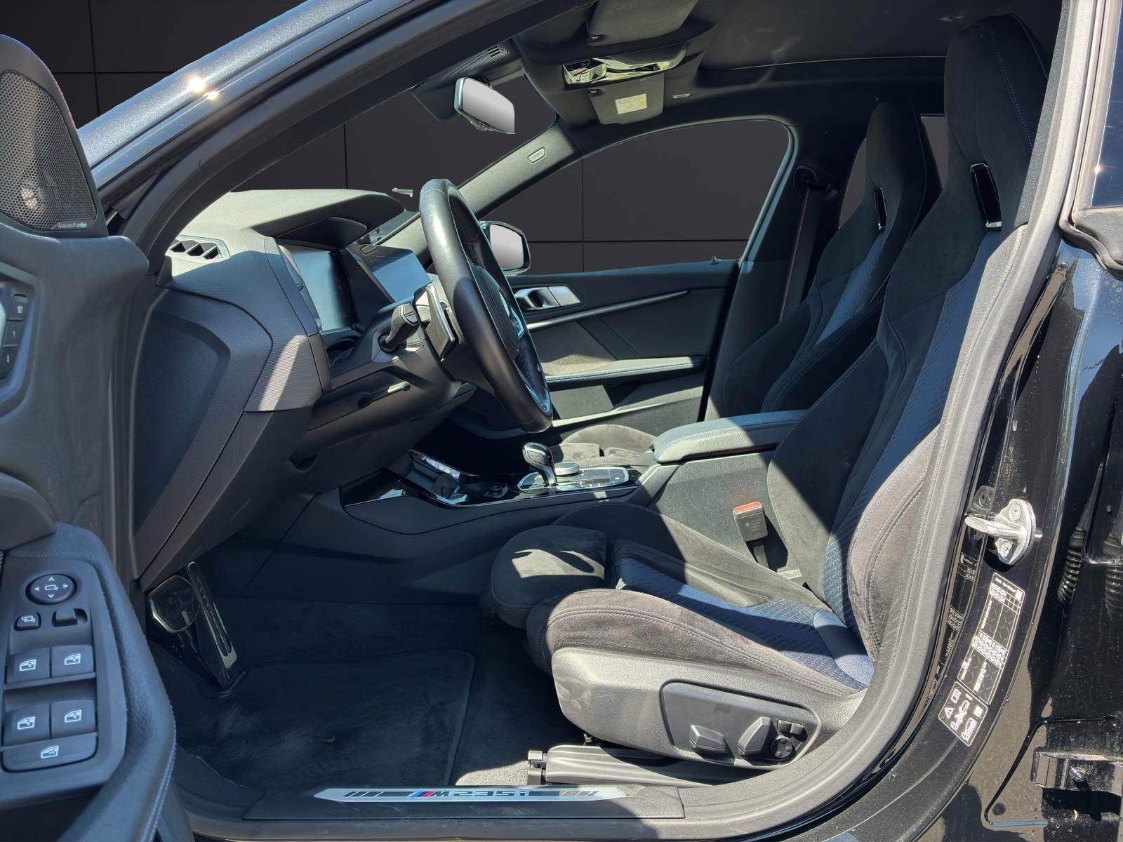 BMW M235i xDrive Gran Coupé-showroom-element-1