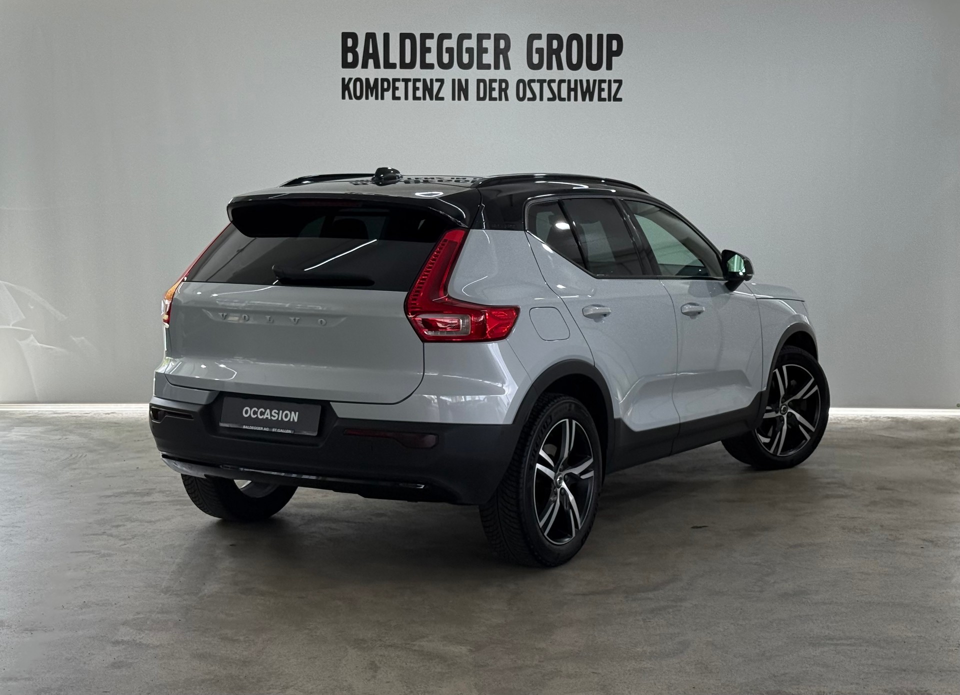 VOLVO XC40 1.5 T5 PiH R-Design-image-2