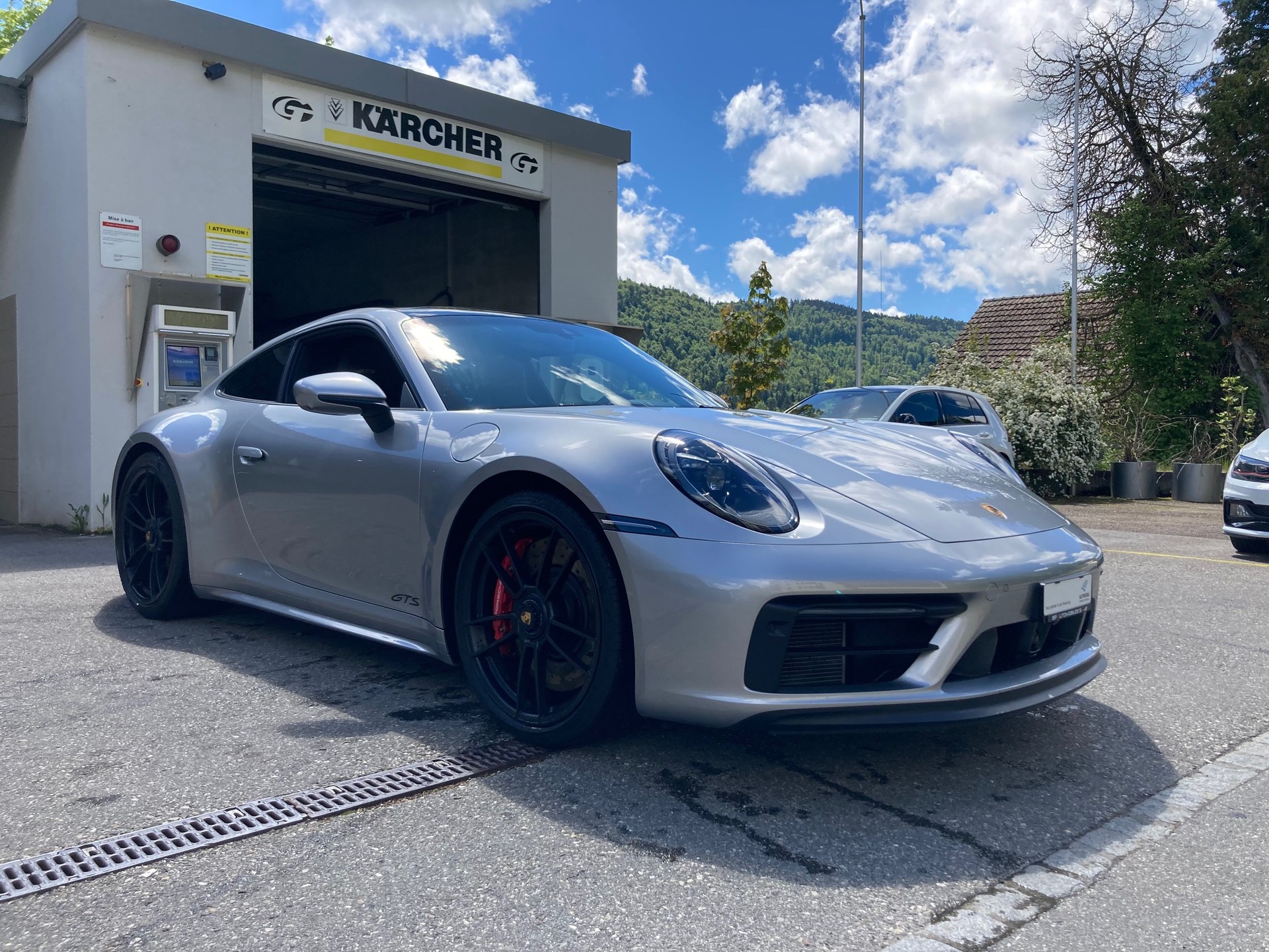 PORSCHE 911 Carrera 4 GTS PDK-image-7