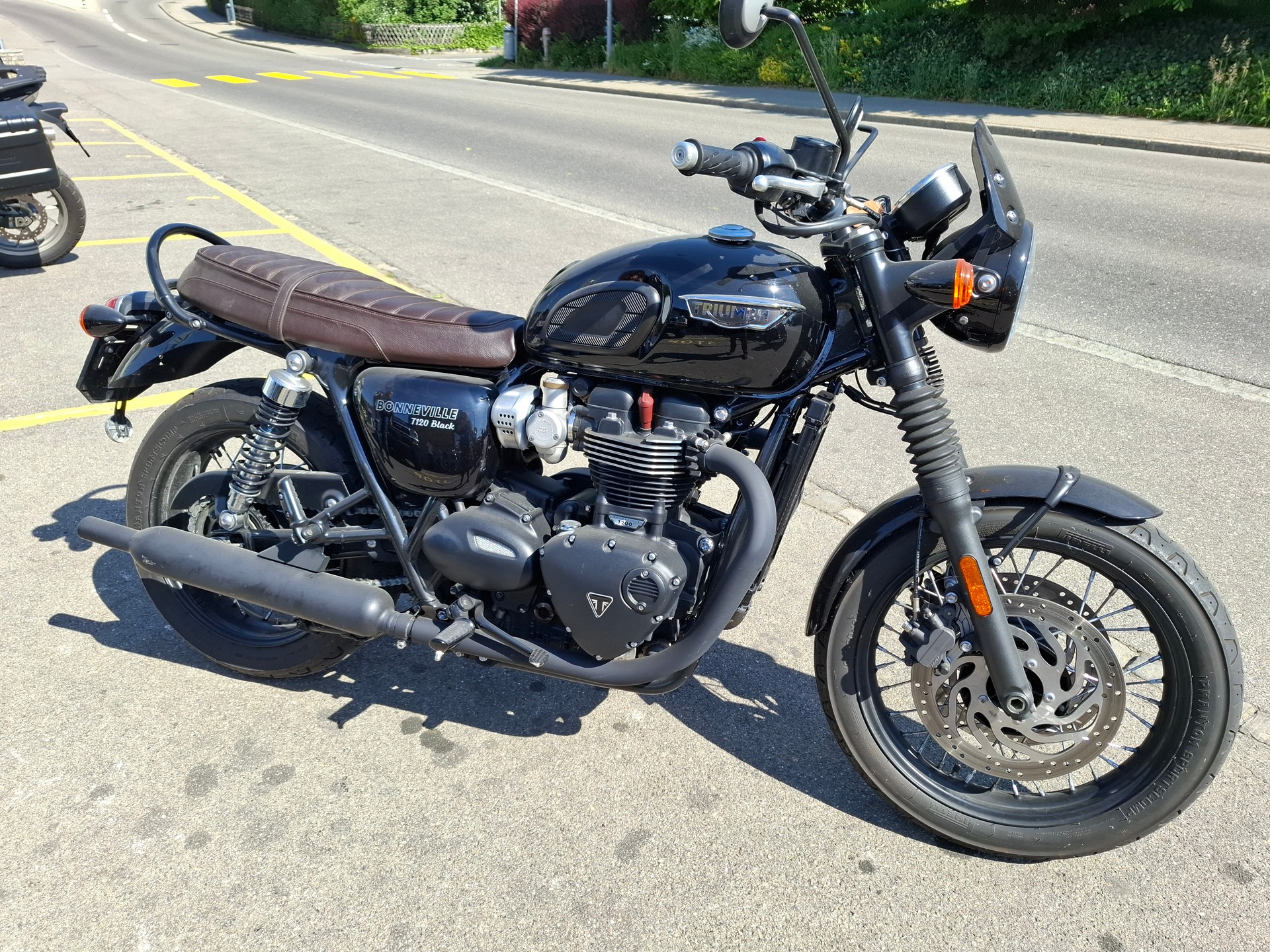 TRIUMPH Bonneville T120 Black