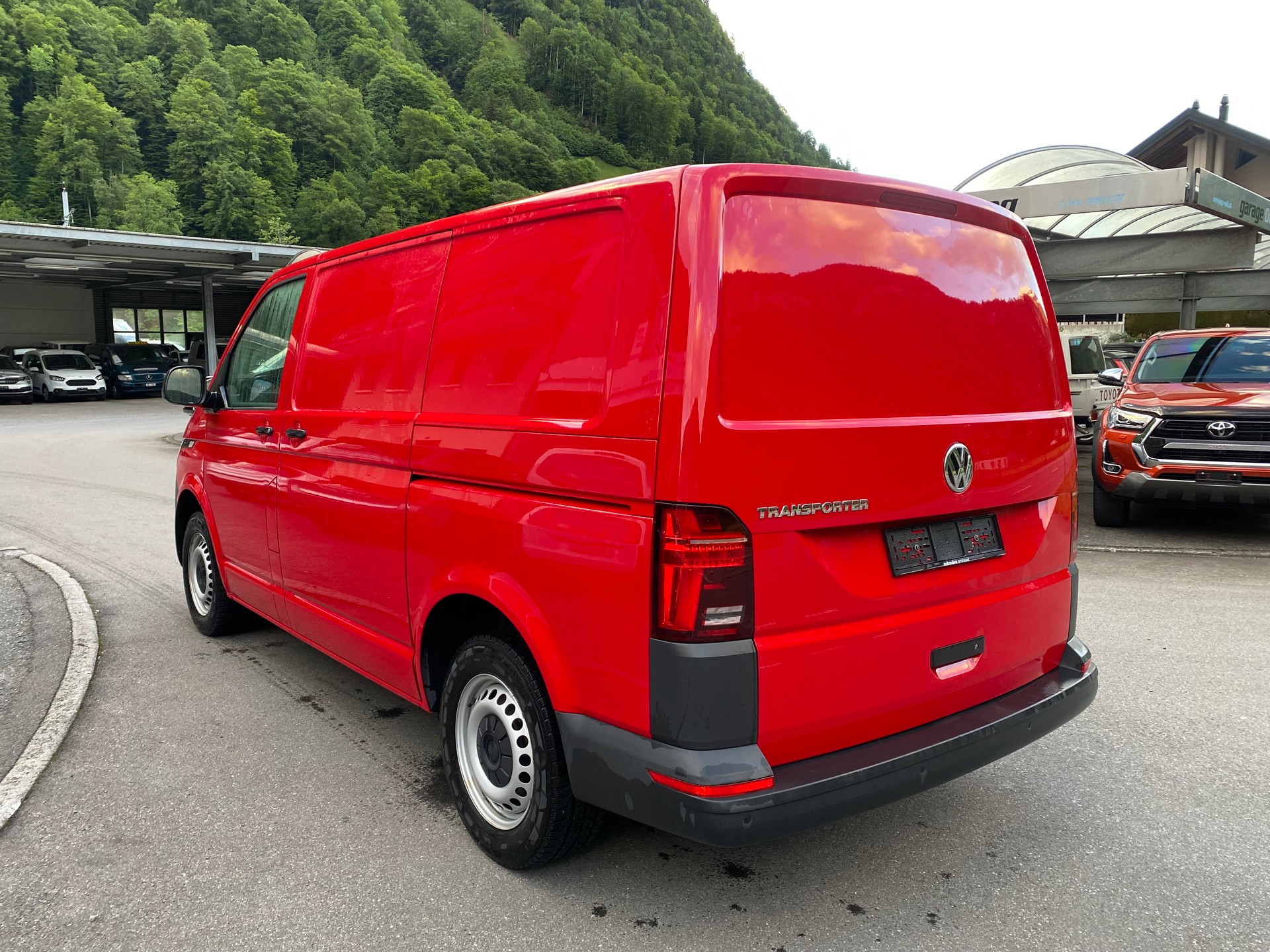 VW T6.1 2.0 TDI 4Motion DSG-image-9