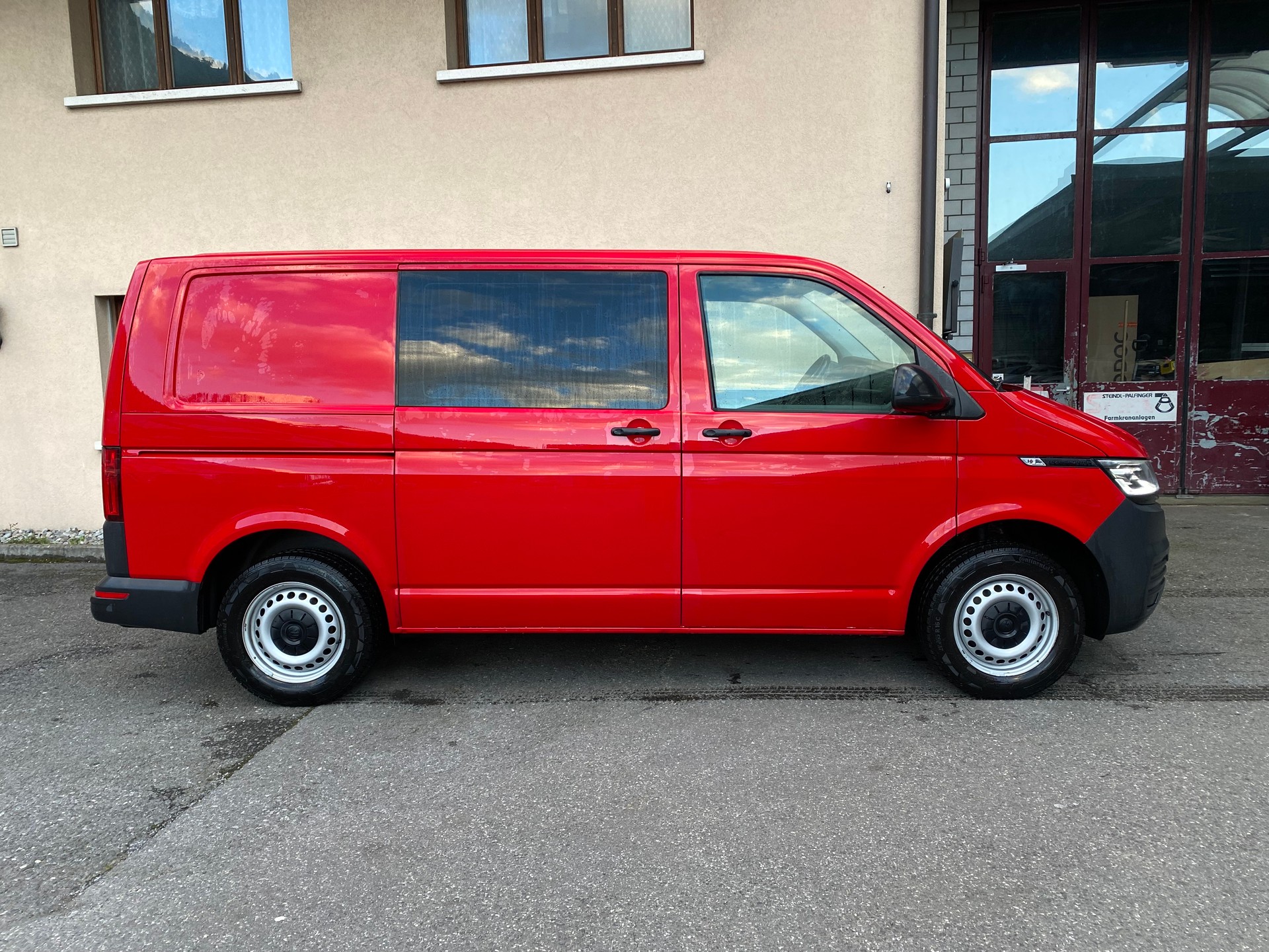 VW T6.1 2.0 TDI 4Motion DSG-image-7