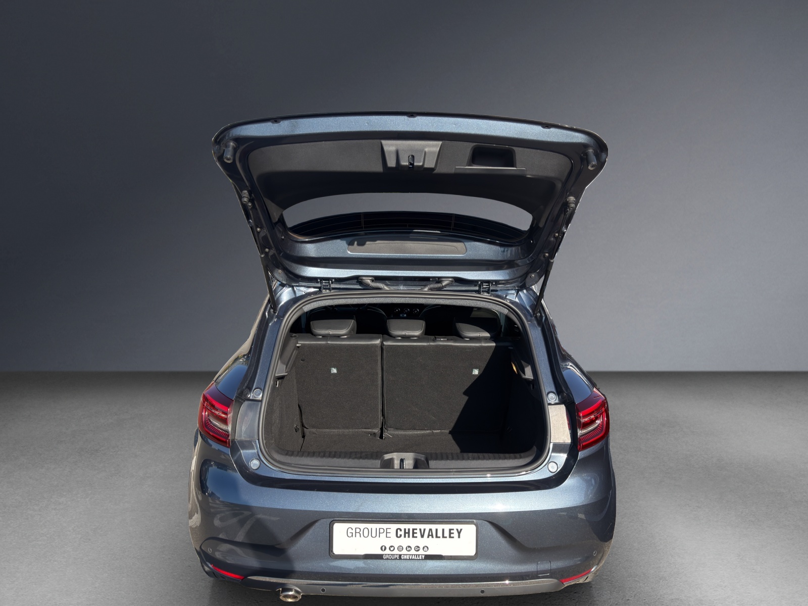 RENAULT Clio 1.3 Techno-image-5