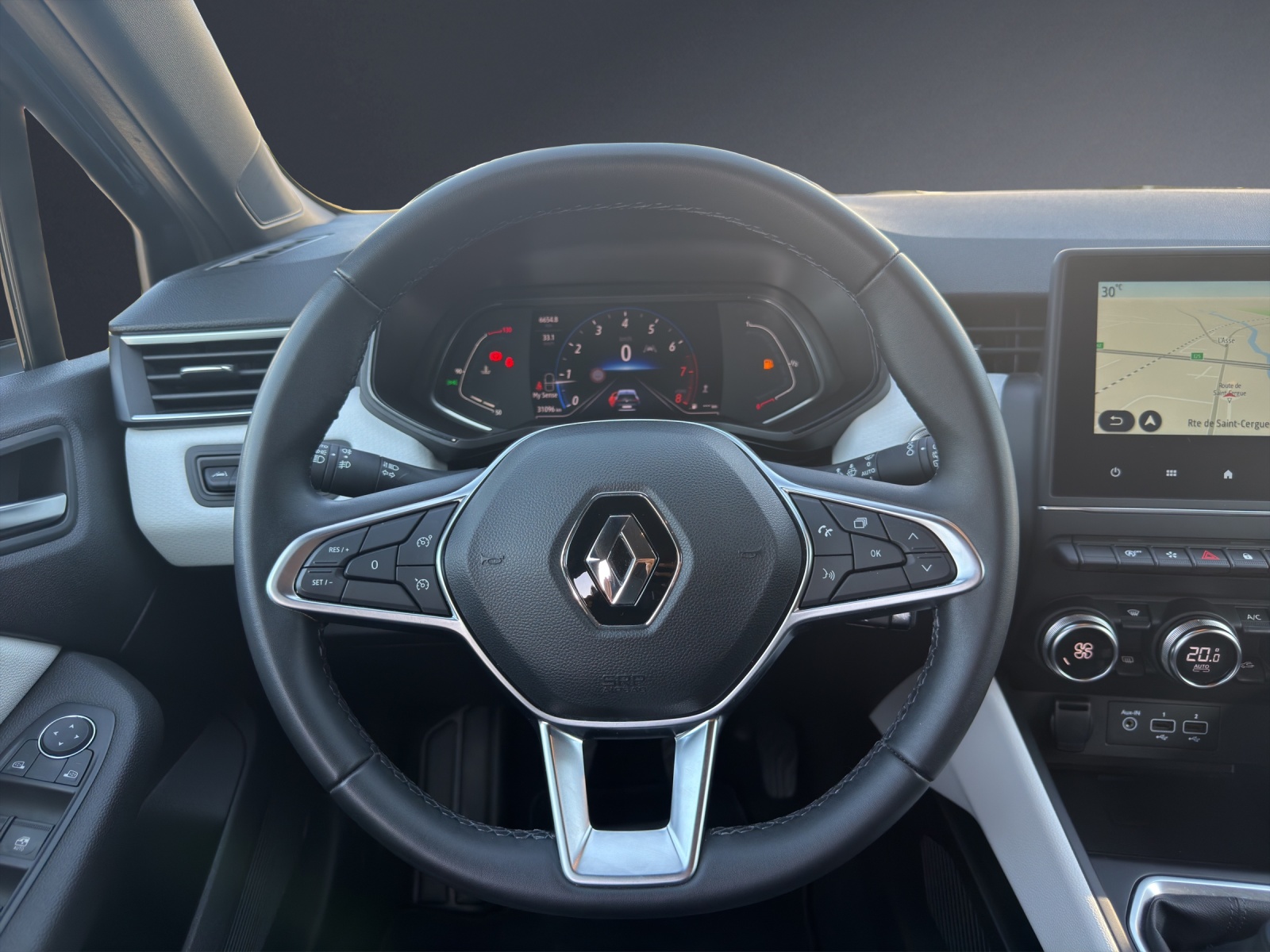 RENAULT Clio 1.3 Techno-image-13