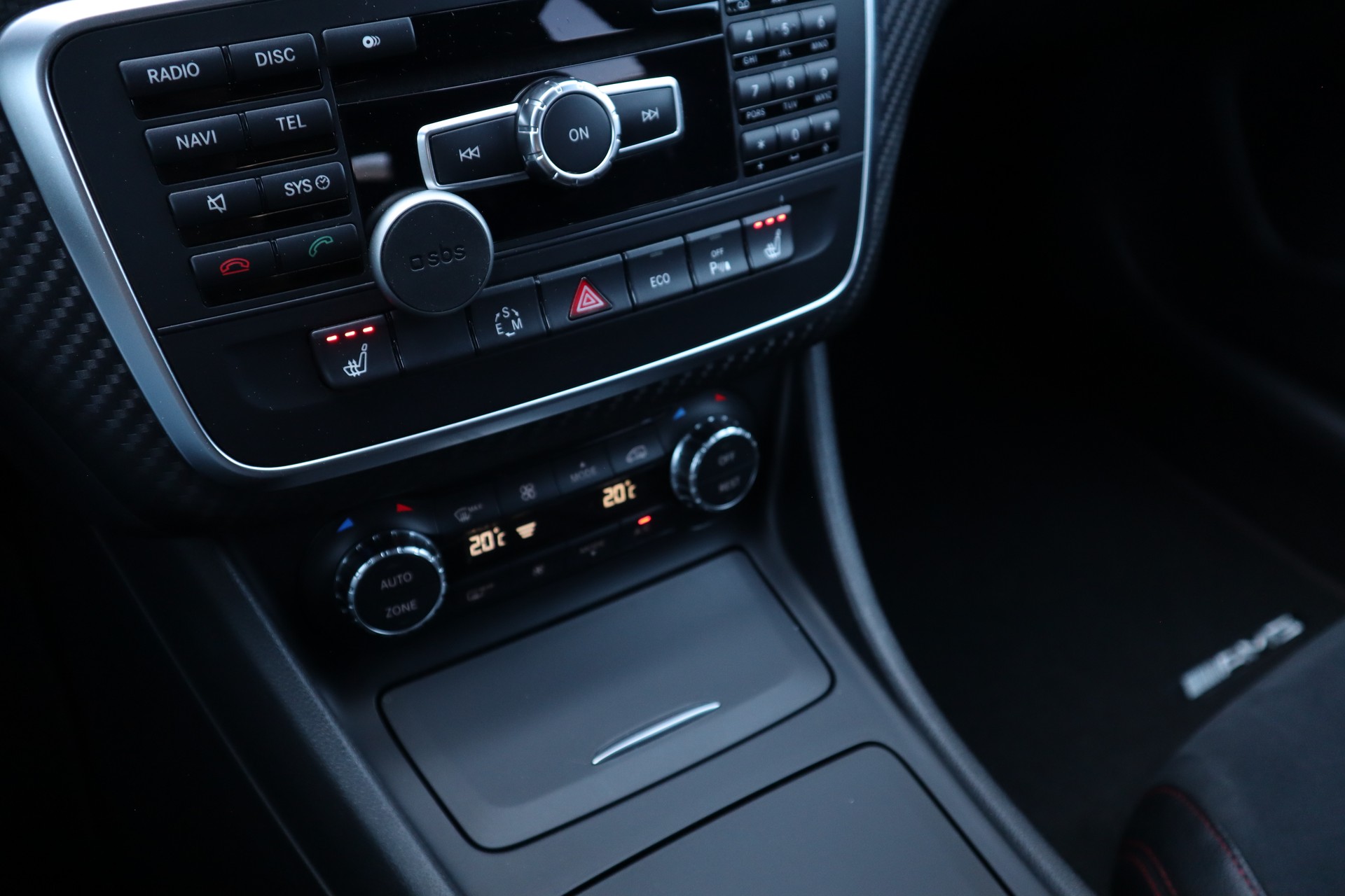 MERCEDES-BENZ A 250 AMG Line 4Matic 7G-DCT-image-15