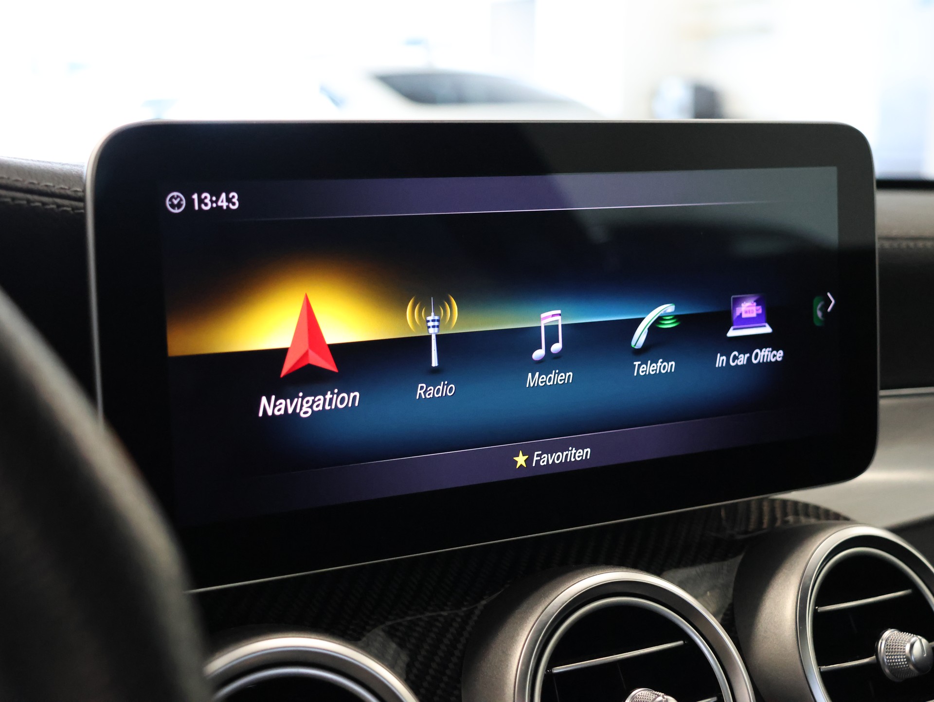 MERCEDES-BENZ C 63 AMG 9G-tronic *Carbon*Panorama*Schalen Sitze*Burmester*-image-26