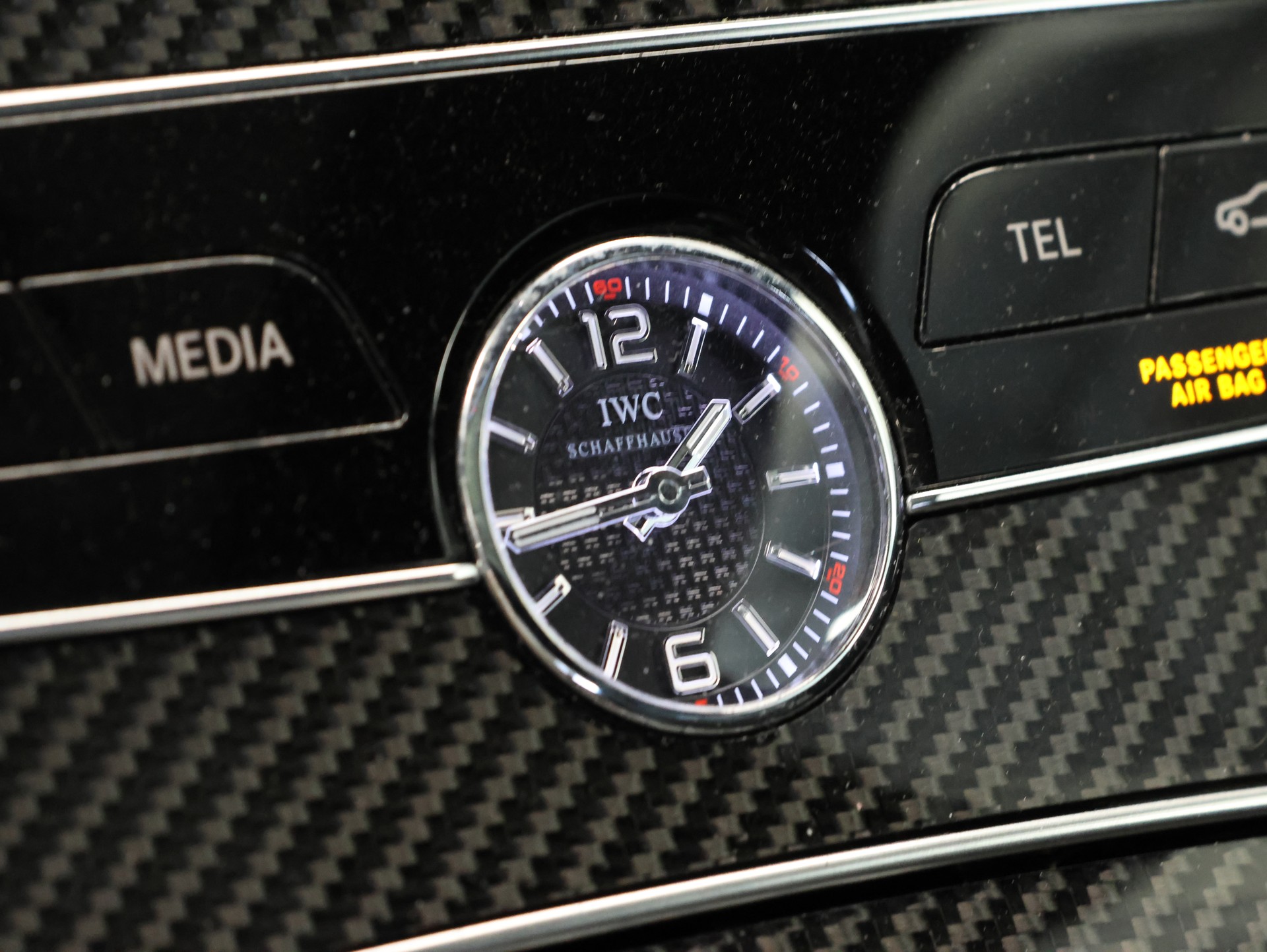 MERCEDES-BENZ C 63 AMG 9G-tronic *Carbon*Panorama*Schalen Sitze*Burmester*-image-30