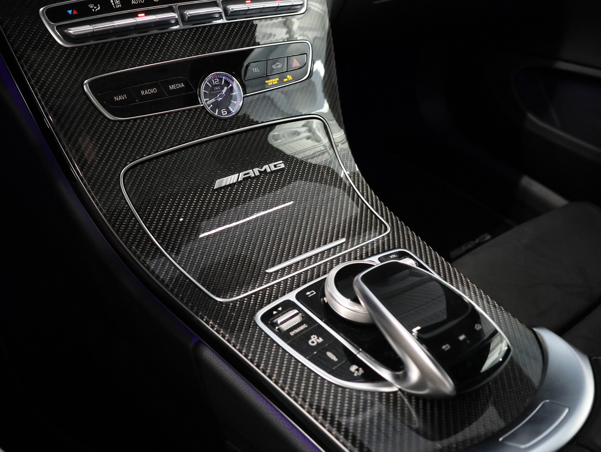 MERCEDES-BENZ C 63 AMG 9G-tronic *Carbon*Panorama*Schalen Sitze*Burmester*-image-29