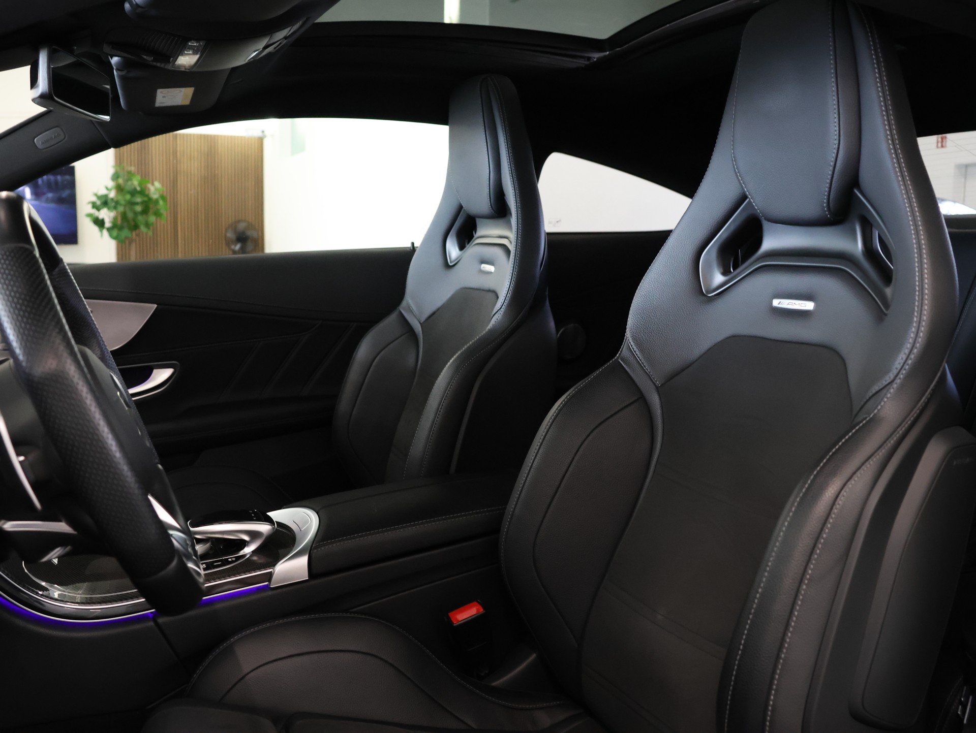 MERCEDES-BENZ C 63 AMG 9G-tronic *Carbon*Panorama*Schalen Sitze*Burmester*-image-20