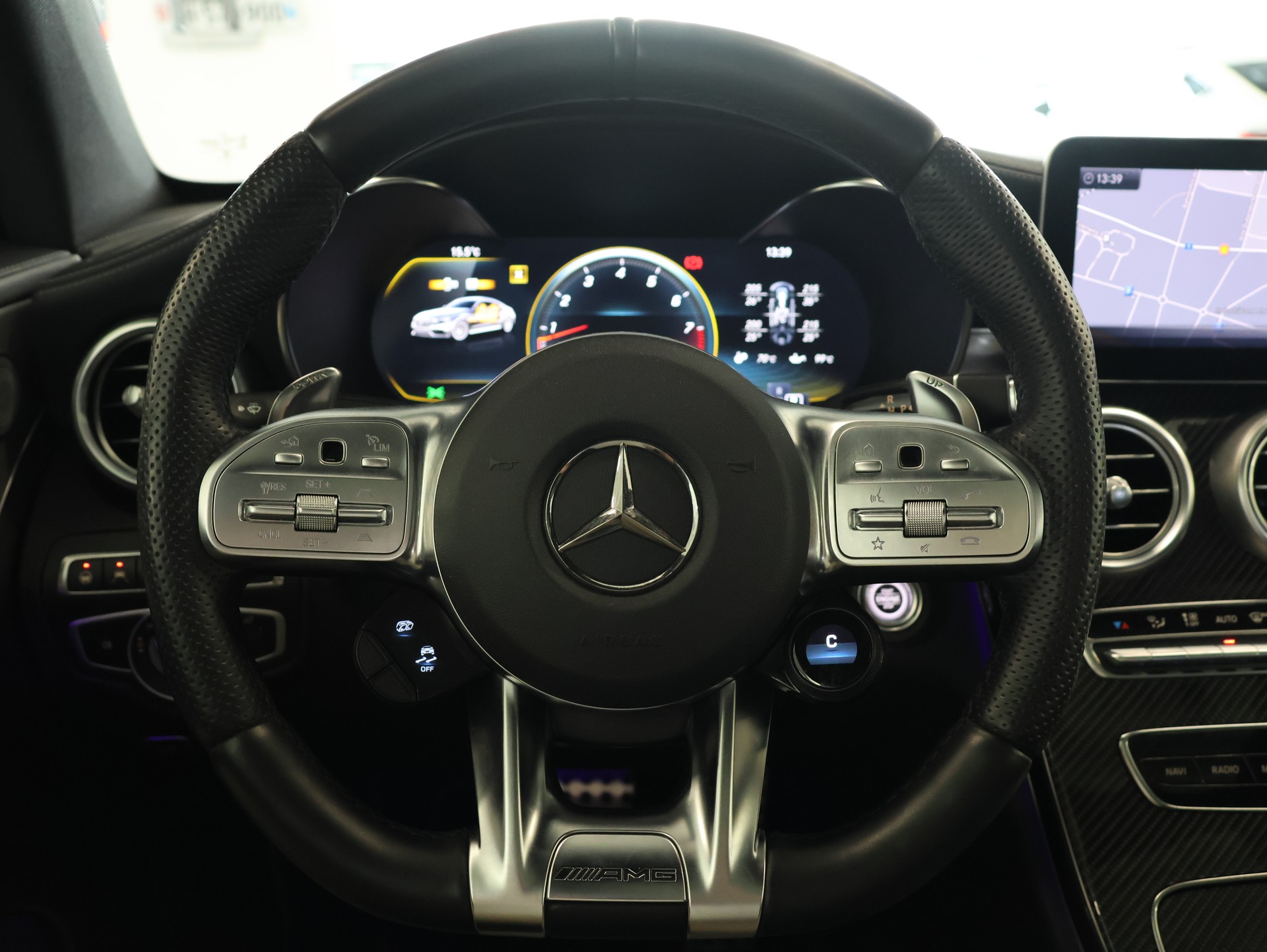 MERCEDES-BENZ C 63 AMG 9G-tronic *Carbon*Panorama*Schalen Sitze*Burmester*-image-16