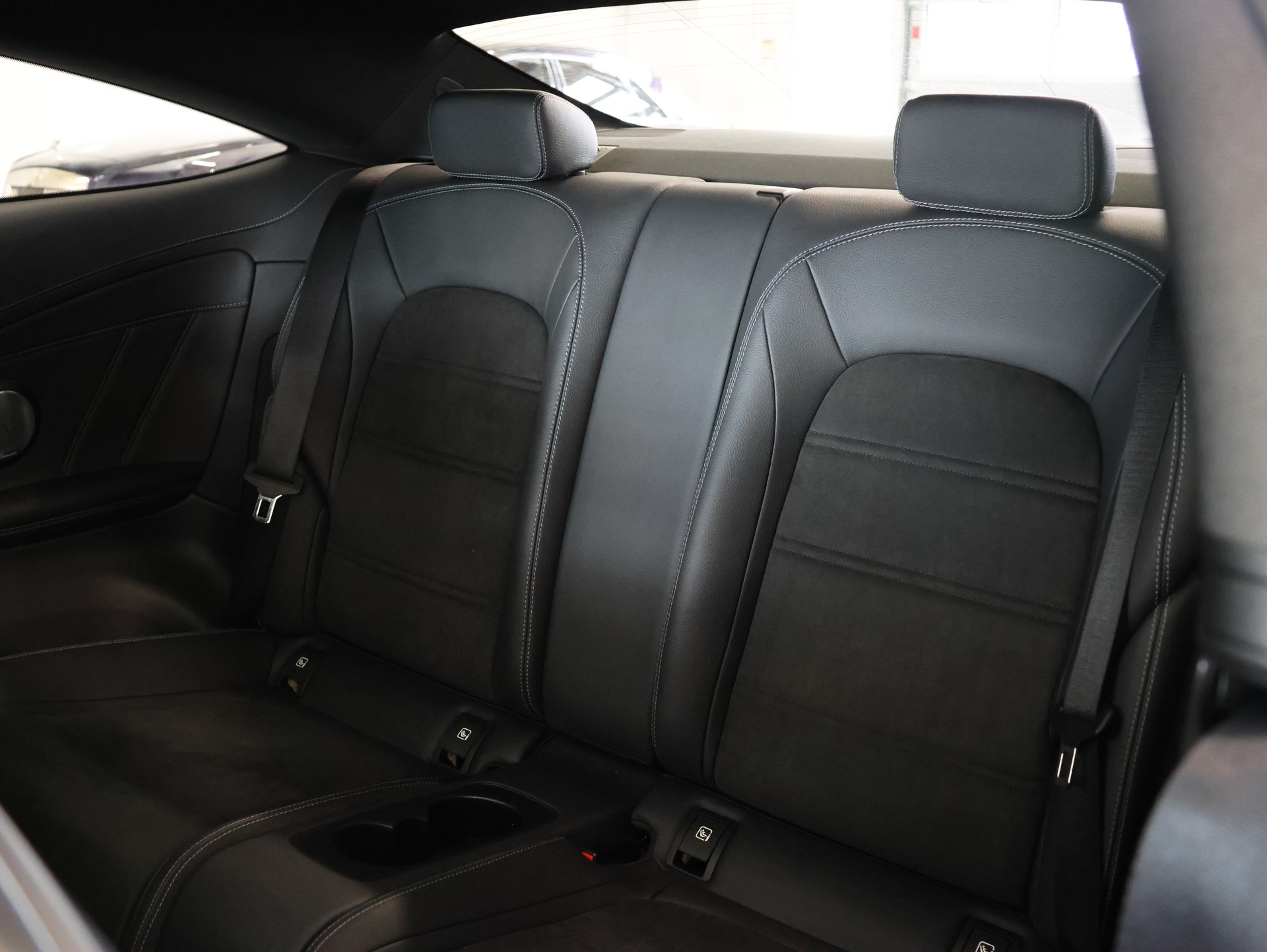 MERCEDES-BENZ C 63 AMG 9G-tronic *Carbon*Panorama*Schalen Sitze*Burmester*-image-24