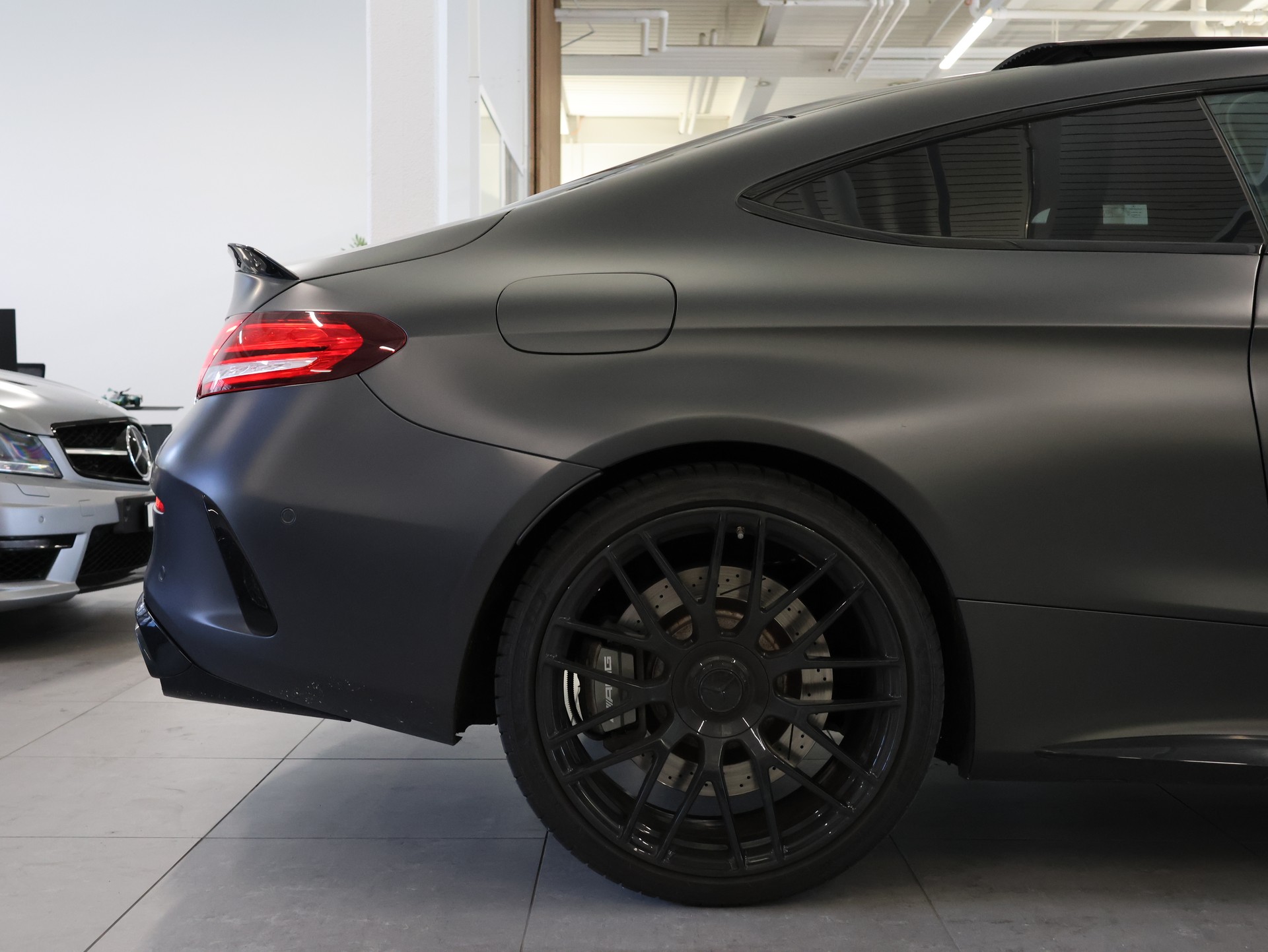 MERCEDES-BENZ C 63 AMG 9G-tronic *Carbon*Panorama*Schalen Sitze*Burmester*-image-14