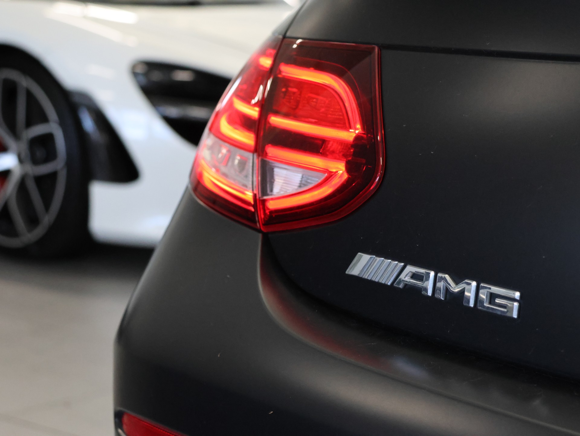 MERCEDES-BENZ C 63 AMG 9G-tronic *Carbon*Panorama*Schalen Sitze*Burmester*-image-13