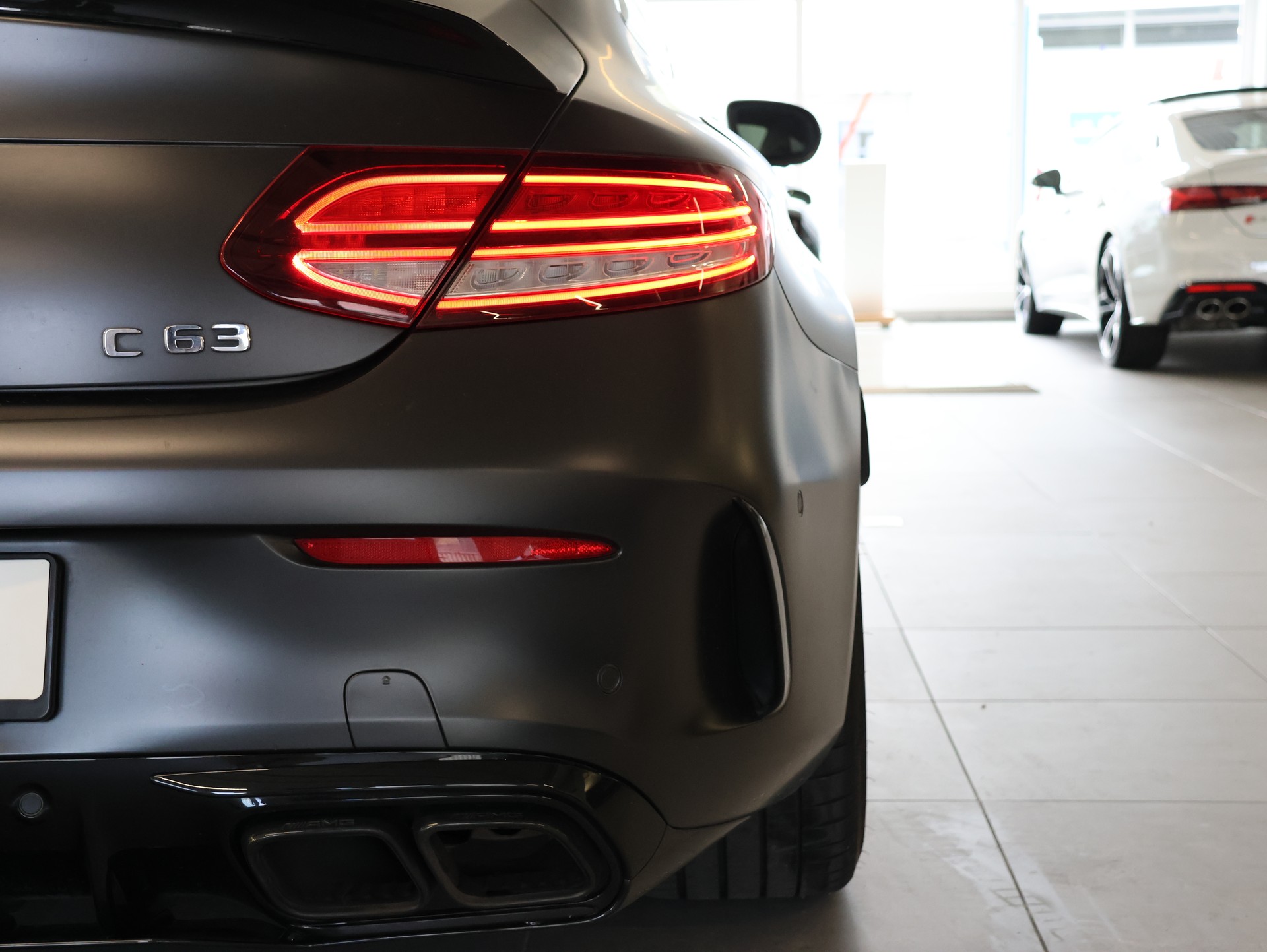 MERCEDES-BENZ C 63 AMG 9G-tronic *Carbon*Panorama*Schalen Sitze*Burmester*-image-12