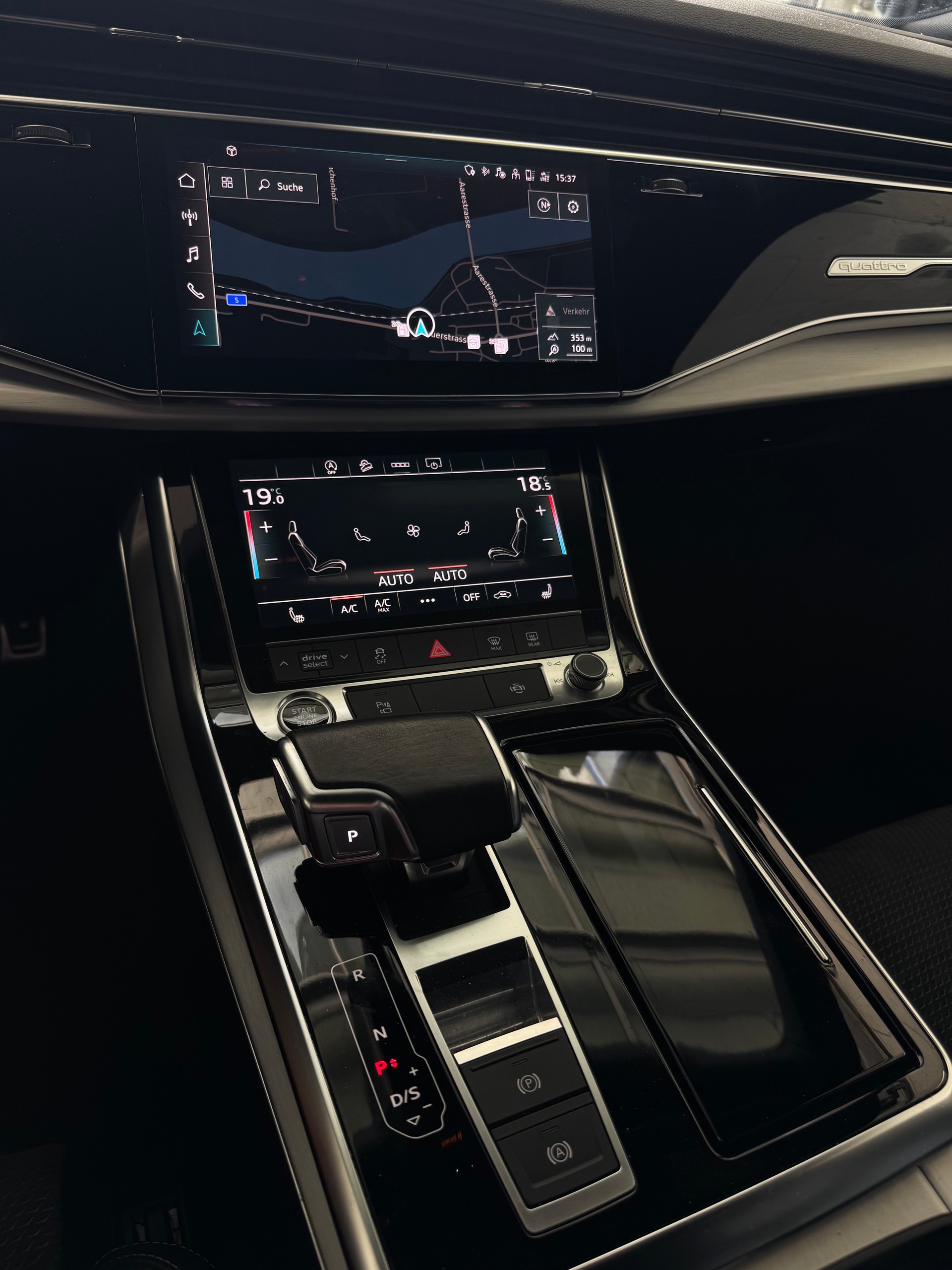 AUDI Q8 55 TFSI quattro tiptronic-image-14