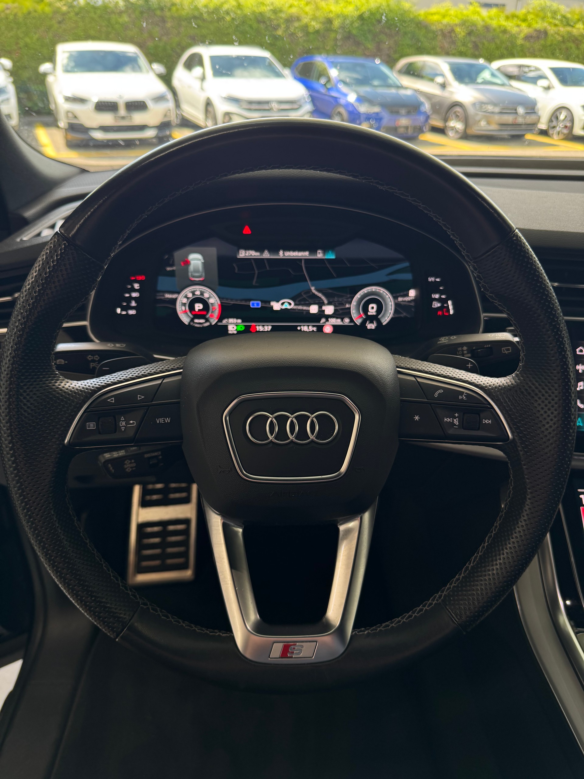 AUDI Q8 55 TFSI quattro tiptronic-image-10
