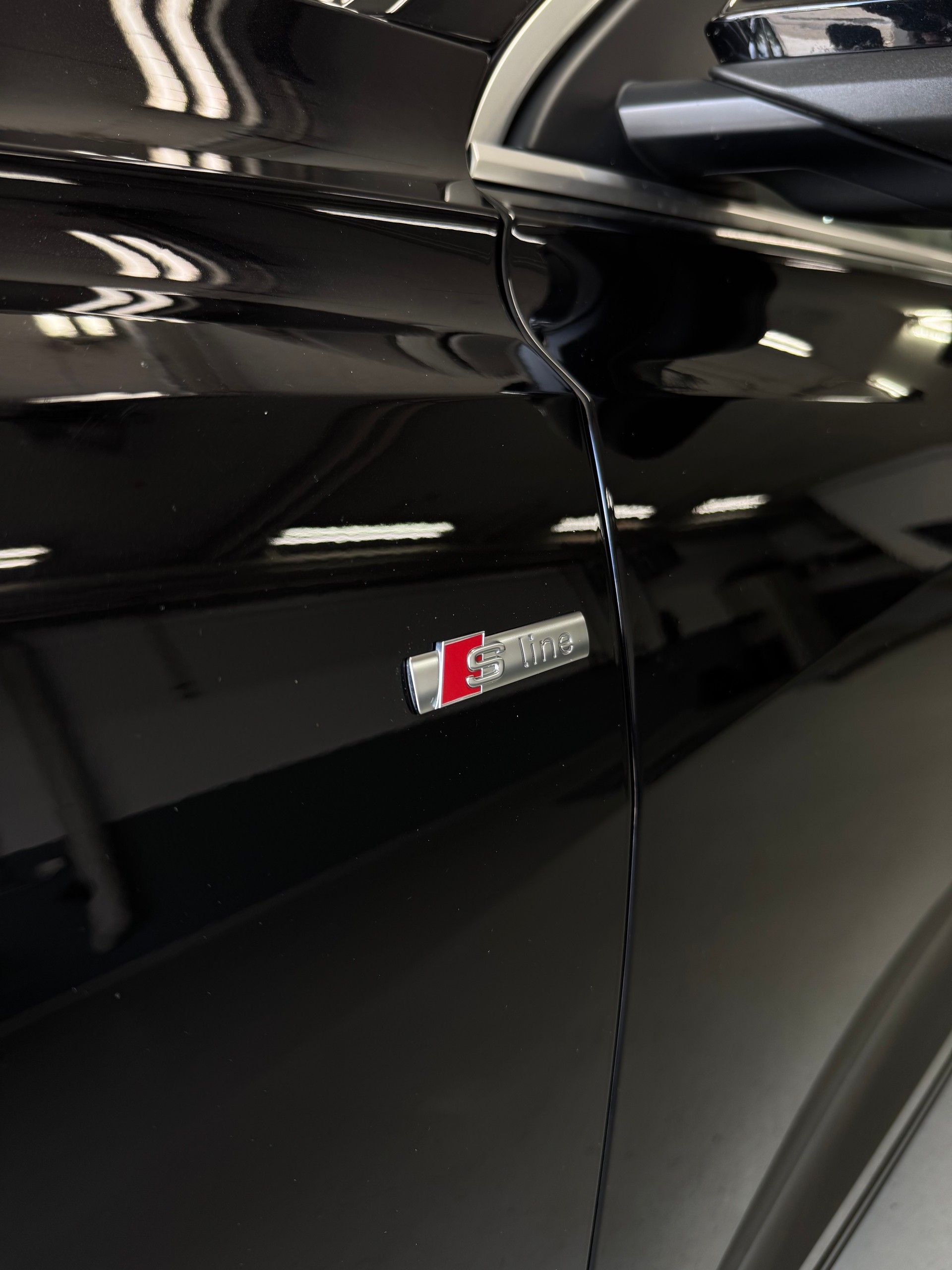AUDI Q8 55 TFSI quattro tiptronic-image-8