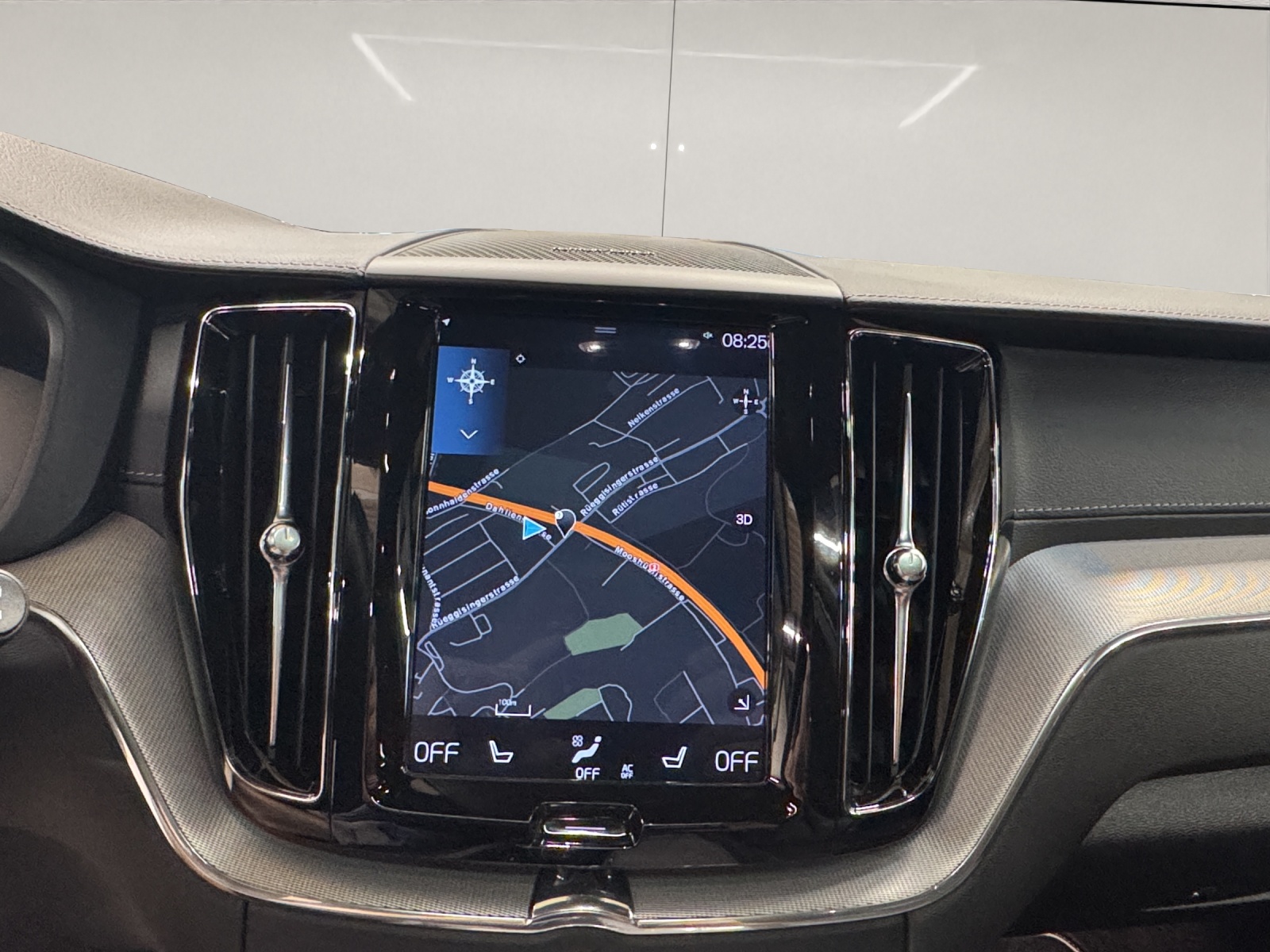 VOLVO XC60 2.0 T8 TE R-Design eAWD-image-10