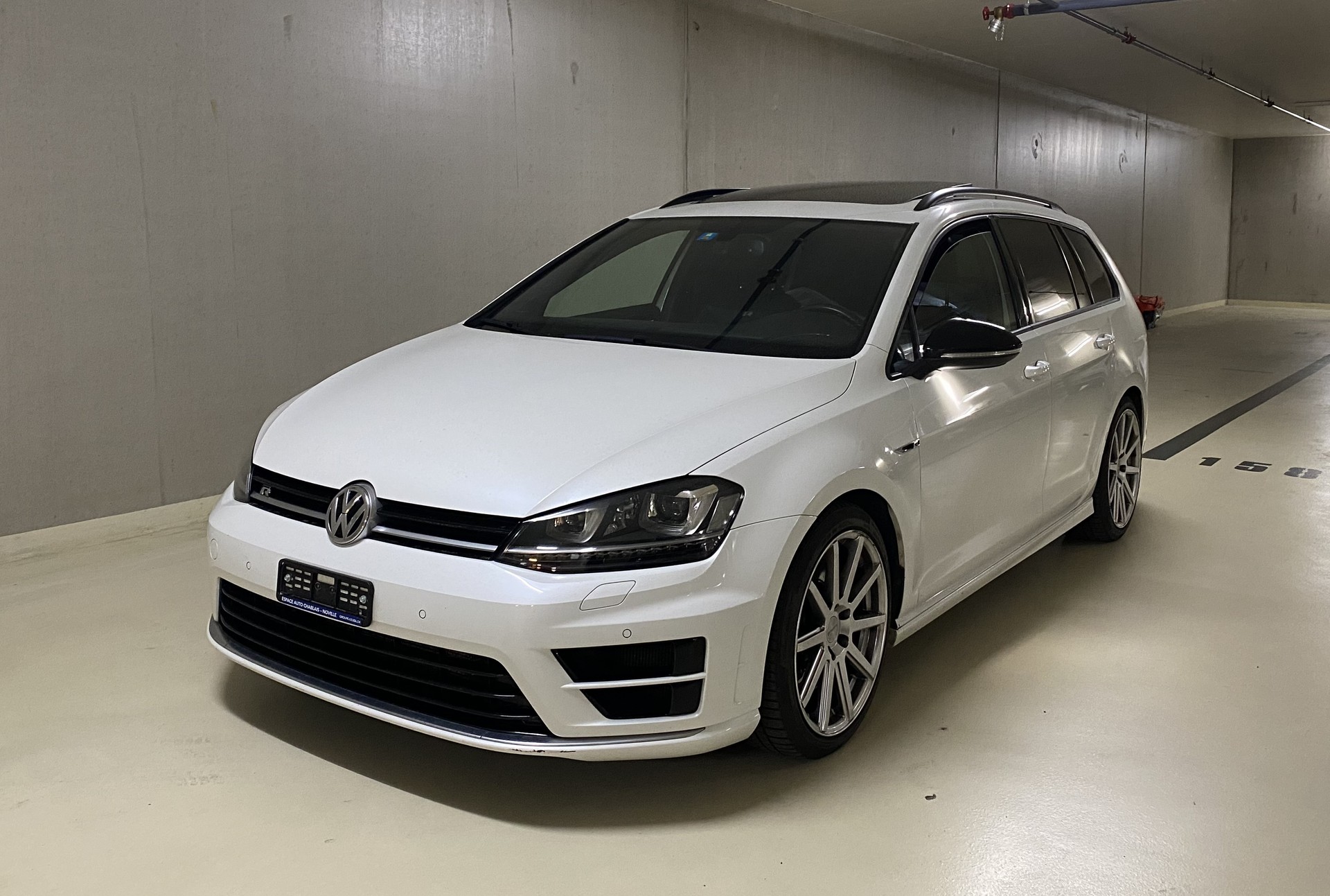 VW Golf Variant 2.0 TSI R 4 Motion DSG-image-5