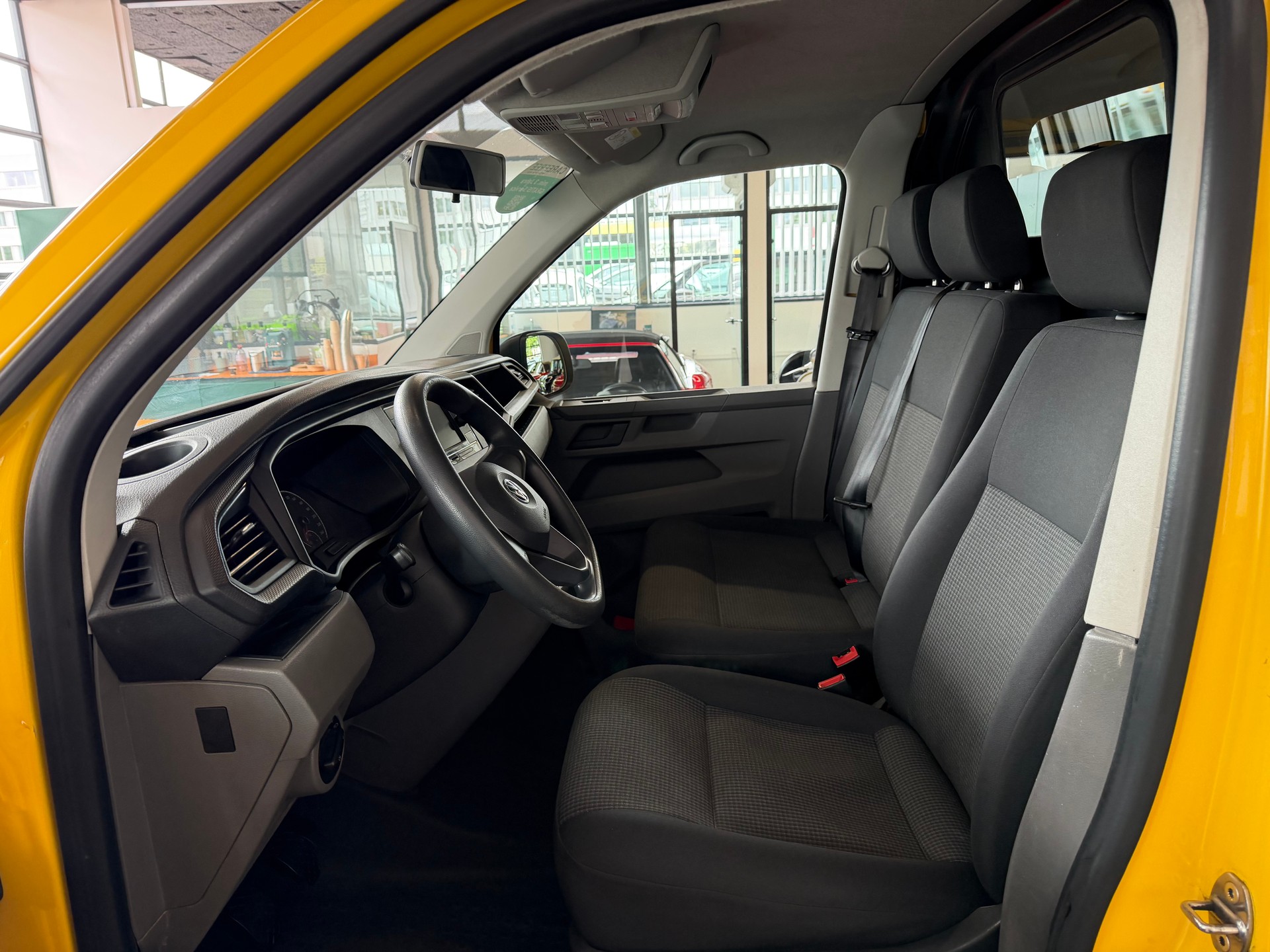VW T6.1 2.0 TDI-image-12