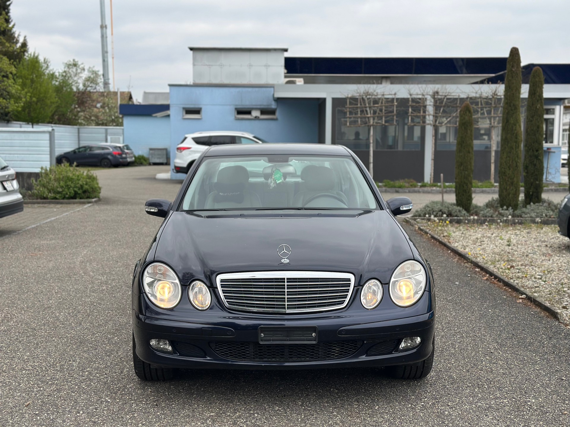 MERCEDES-BENZ E 220 CDI Classic-image-2