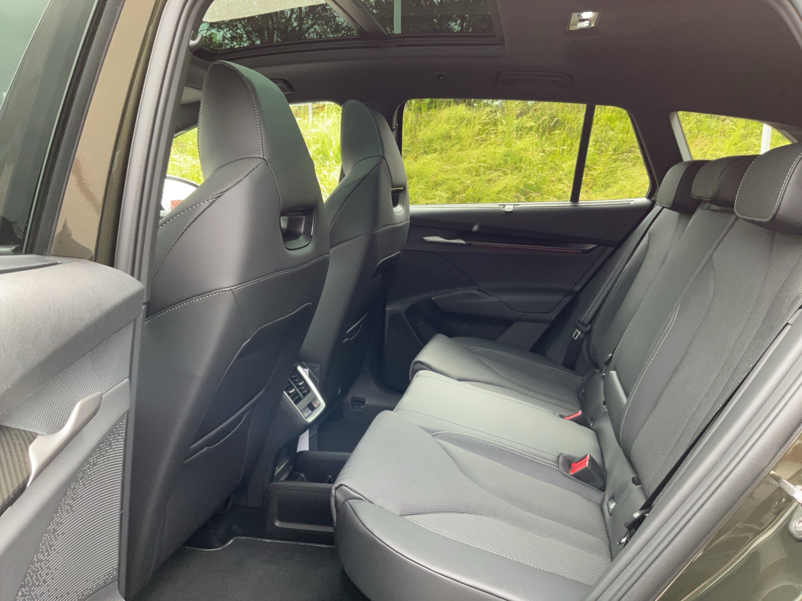 SKODA Enyaq 4x4 RS-image-10